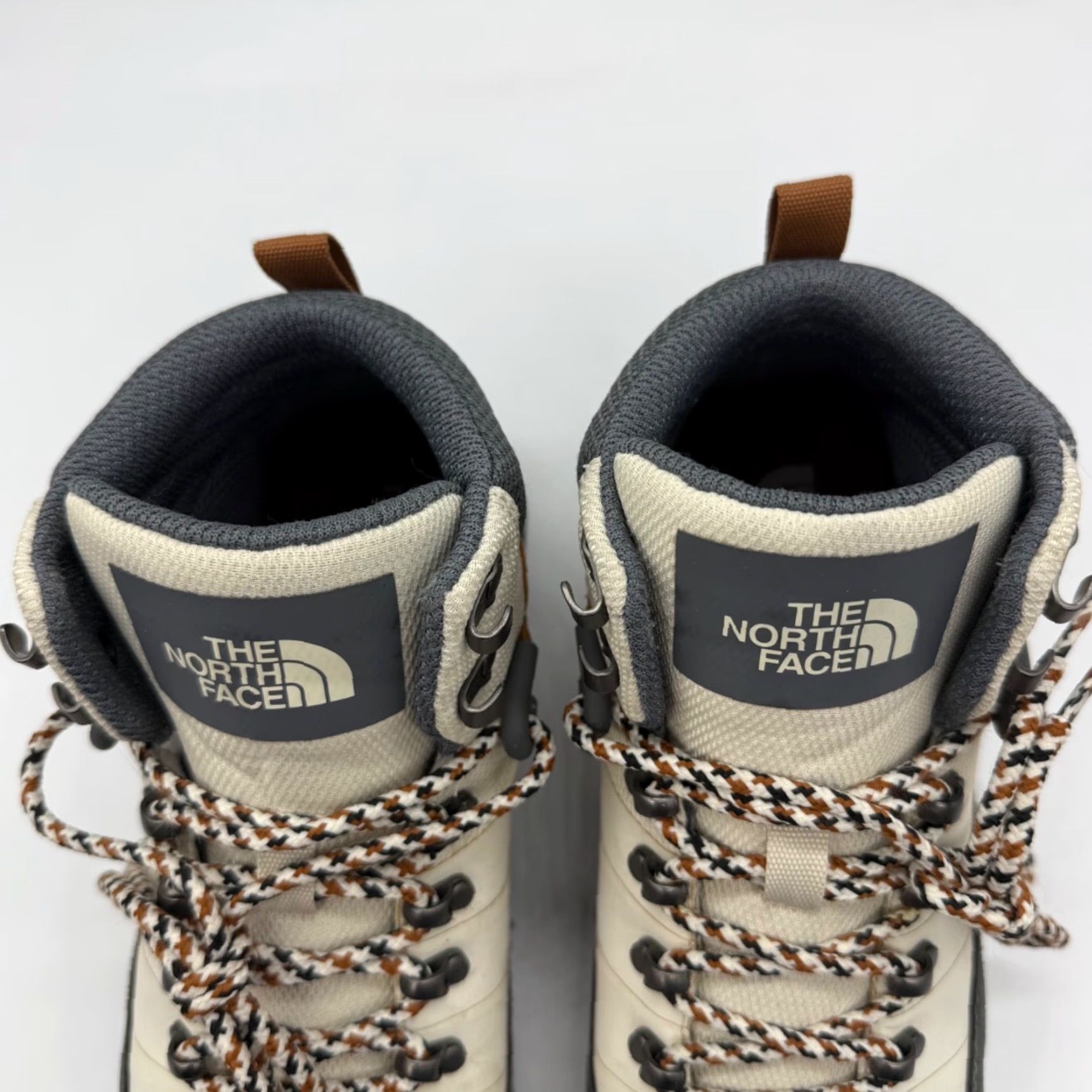 The North Face Vtg The North Face Back to Berkeley Mens Waterproof Hiking Boots Sz 9 Ivory/Gray Size US 9 / EU 42 - 3 Thumbnail