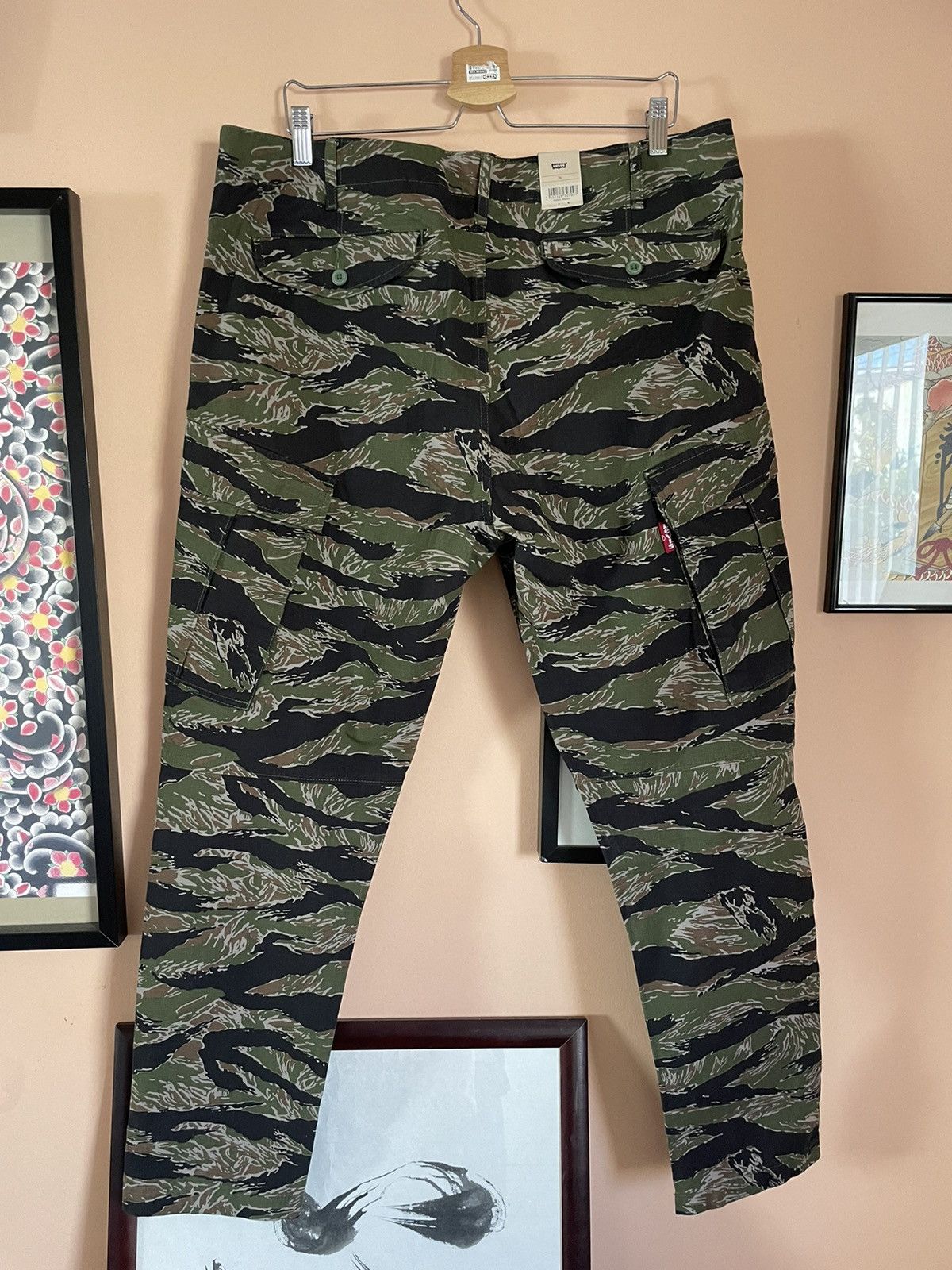 Levi's Levi’s lo-ball tiger camo cargo pants Size US 36 / EU 52 - 3 Thumbnail