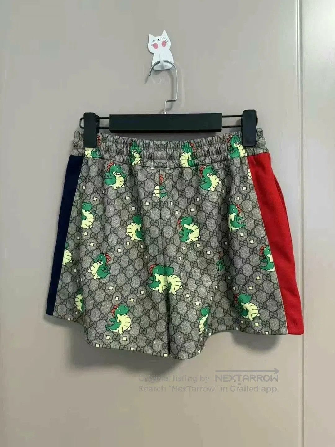 Gucci gucci classic cartoon logo shorts for men. Size US 26 / EU 42 - 2 Thumbnail