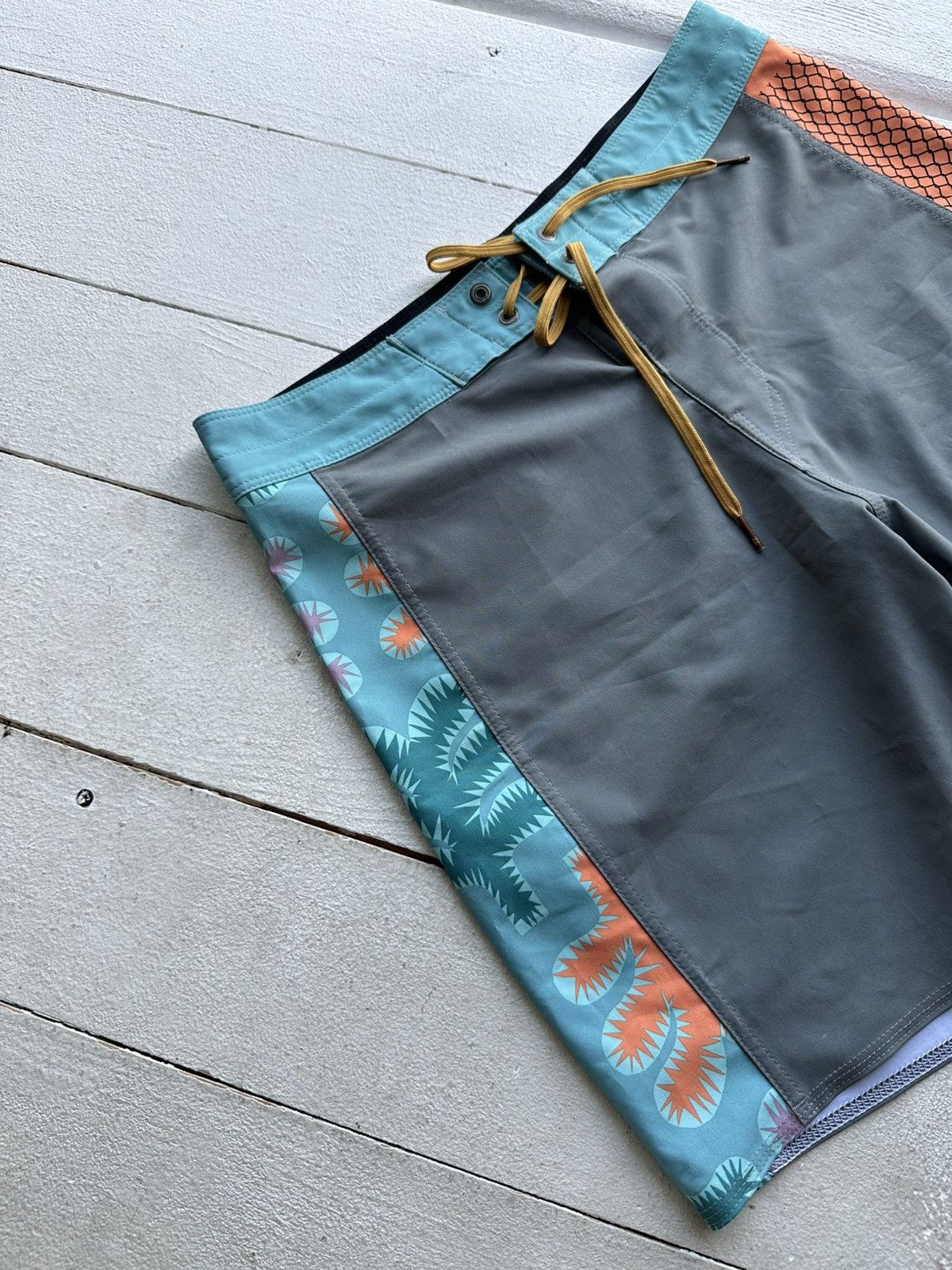 Billabong 🚨Vintage Billabong Shorts surf board y2k big logo Size US 30 / EU 46 - 2 Thumbnail