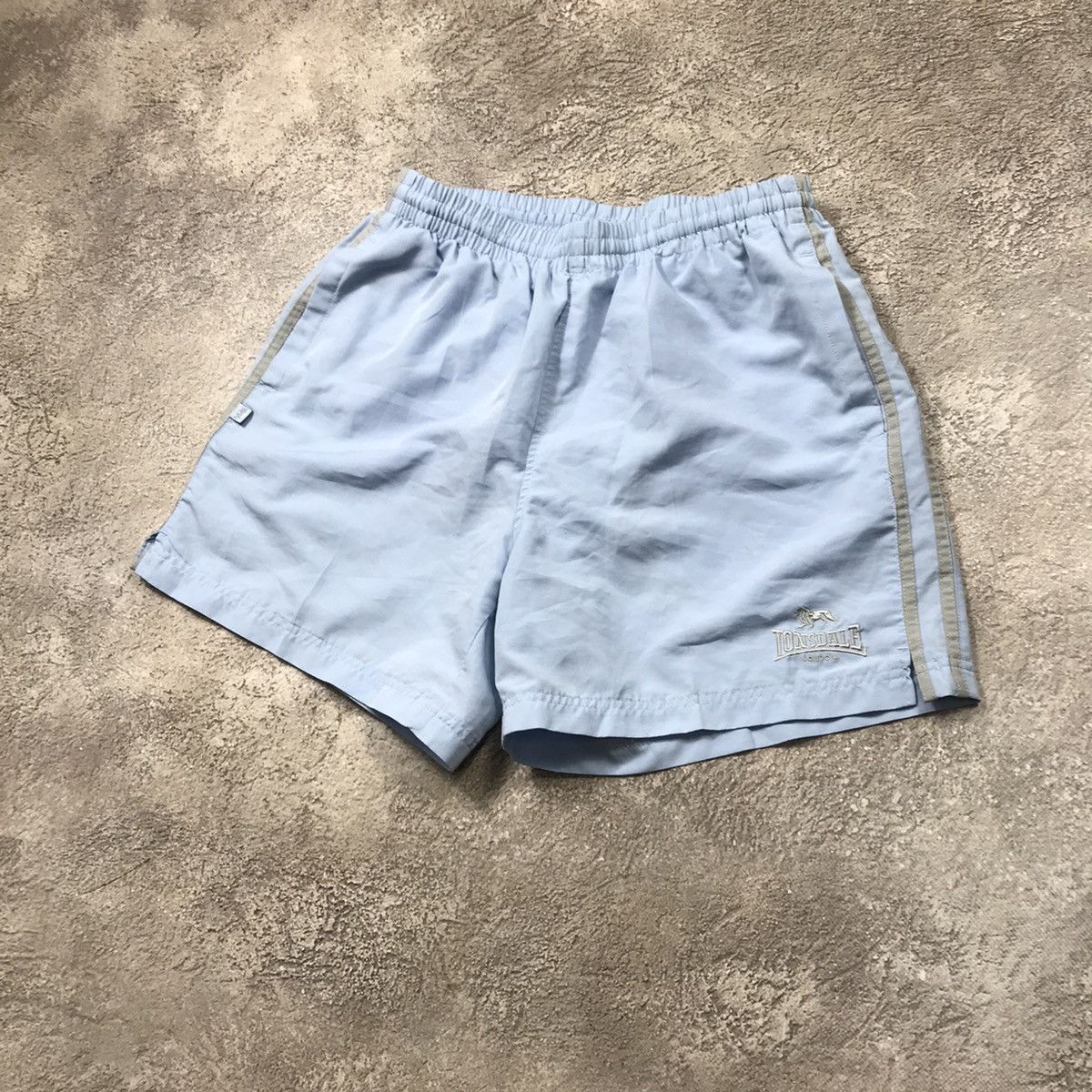 Vintage Vintage 90s Lonsdale Baggy Shorts Y2K Streetwear Faded 30 Size US 30 / EU 46 - 2 Thumbnail