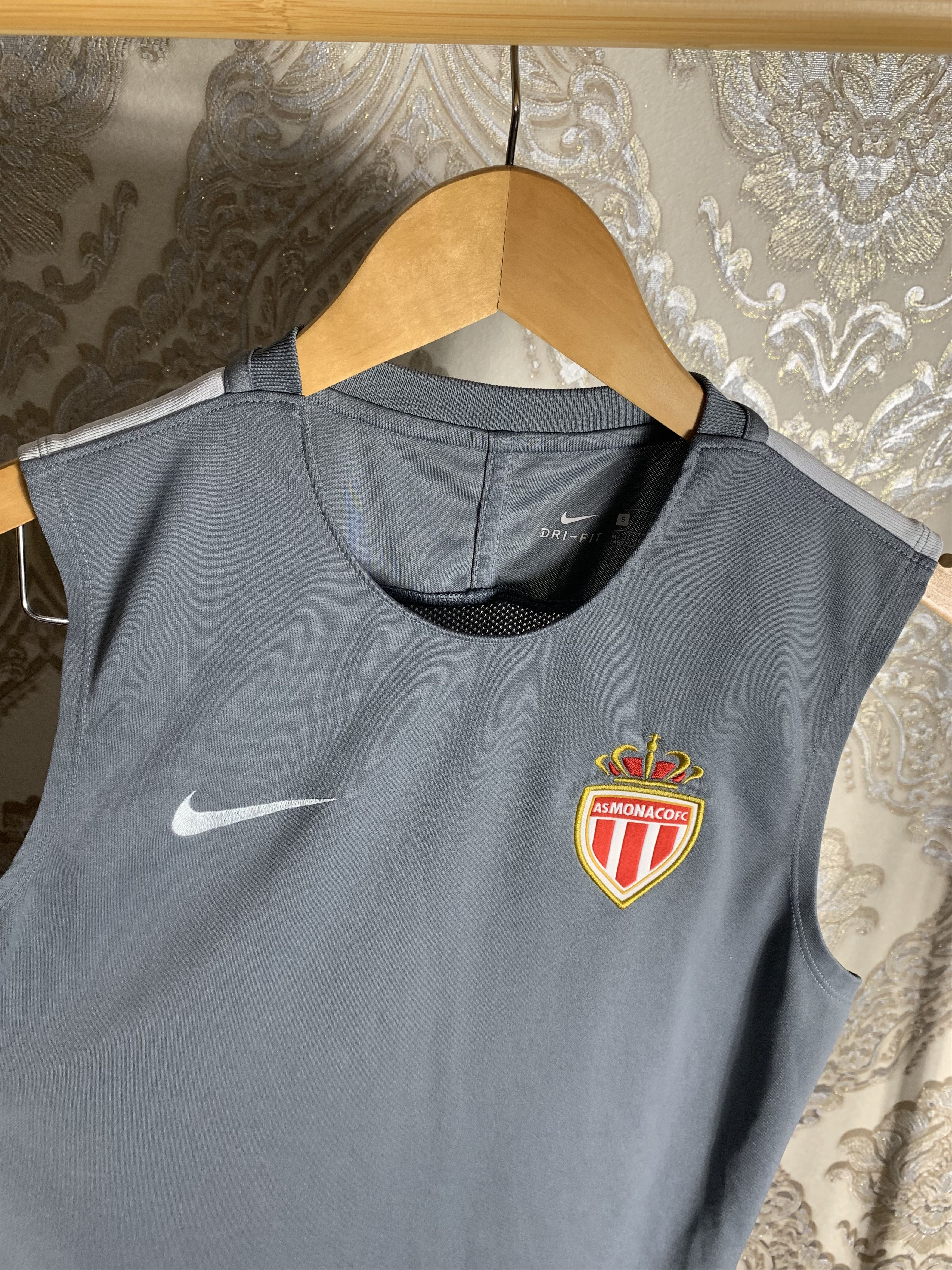 Nike VINTAGE NIKE FC AS MONACO FRANCE SOCCER JERSEY RETRO Y2K 90s Size US S / EU 44-46 / 1 - 2 Thumbnail