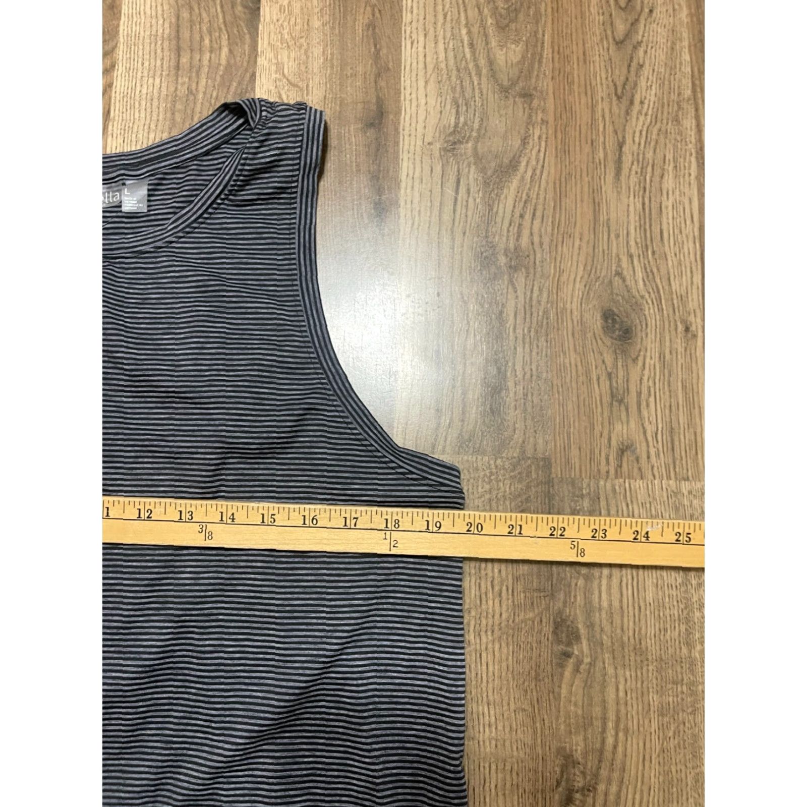 Vintage Zella Tank Top Women's Size L Gray Black Striped Activewear Top Shirt Womens Slim? Size L / US 10 / IT 46 - 6 Thumbnail
