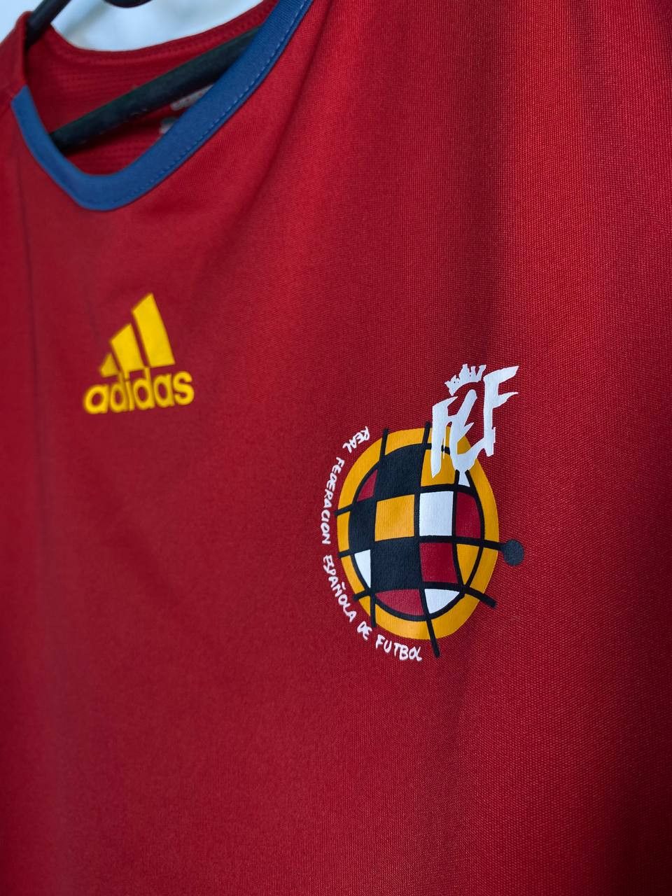 Adidas Adidas Spain Espana 10 12 training player issue shirt jersey Size US M / EU 48-50 / 2 - 2 Thumbnail