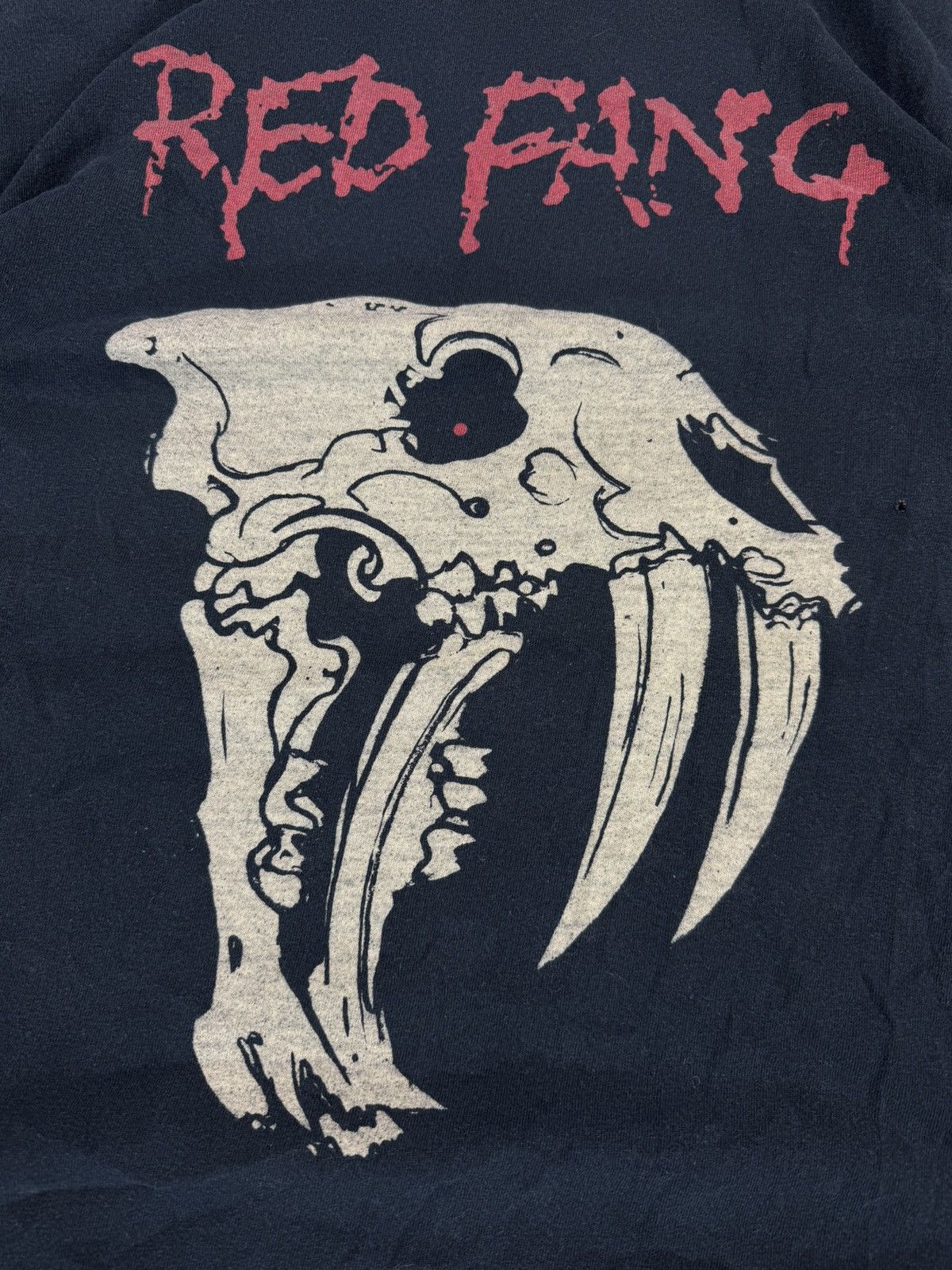 Band Tees Rare vintage 00s Red Fang graphic band tee portland oregon Size US M / EU 48-50 / 2 - 5 Thumbnail