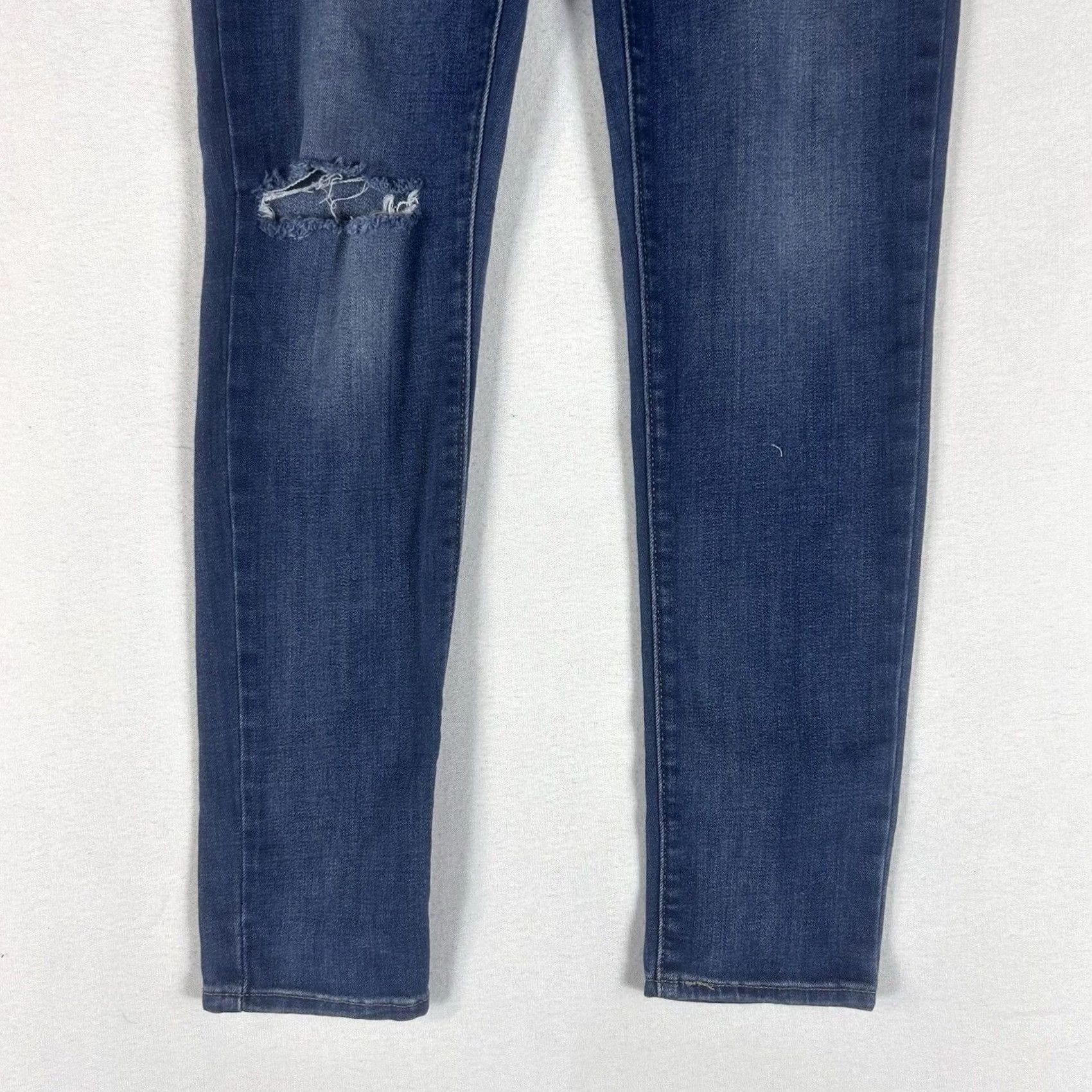 Levi's Levi’s 721 High Rise Skinny Jeans Womens 26 Blue Denim Casual W26 L32 Jeans Women Skinny Brand Levi’s Regular Size 26 Blue Denim Venous? Size 26" / US 2 / IT 38 - 3 Thumbnail