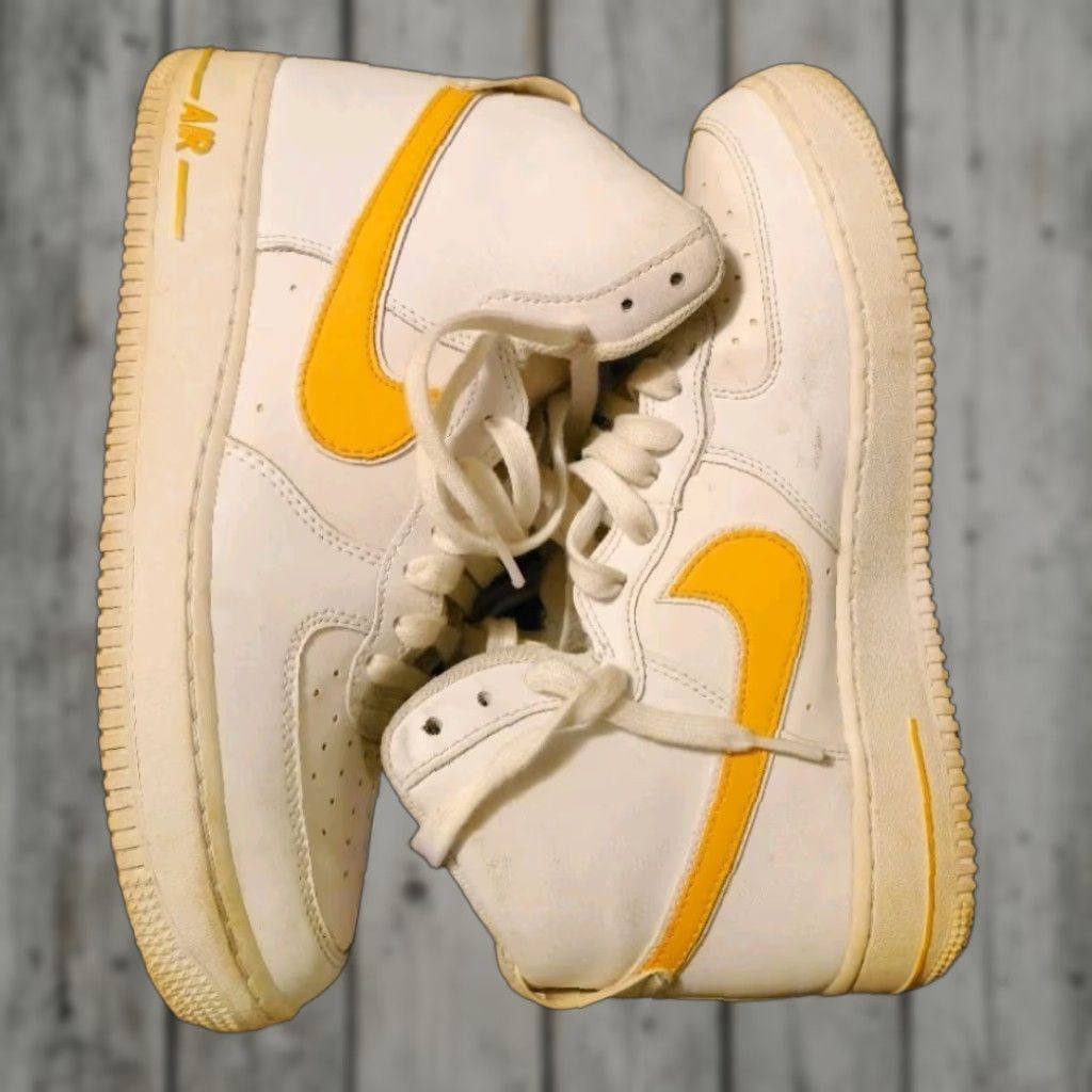 Nike Nike Air Force 1 High '07 White University Gold 2018 Size 8.5 Mens Sneaker US 8.5 EU 46 AT4141-101 Yellow Size US 11 / EU 44 - 1 Thumbnail