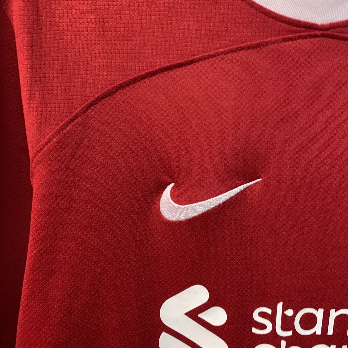 Nike Mens Nike FC Liverpool home 2022 soccer jersey size M Size US M / EU 48-50 / 2 - 3 Thumbnail