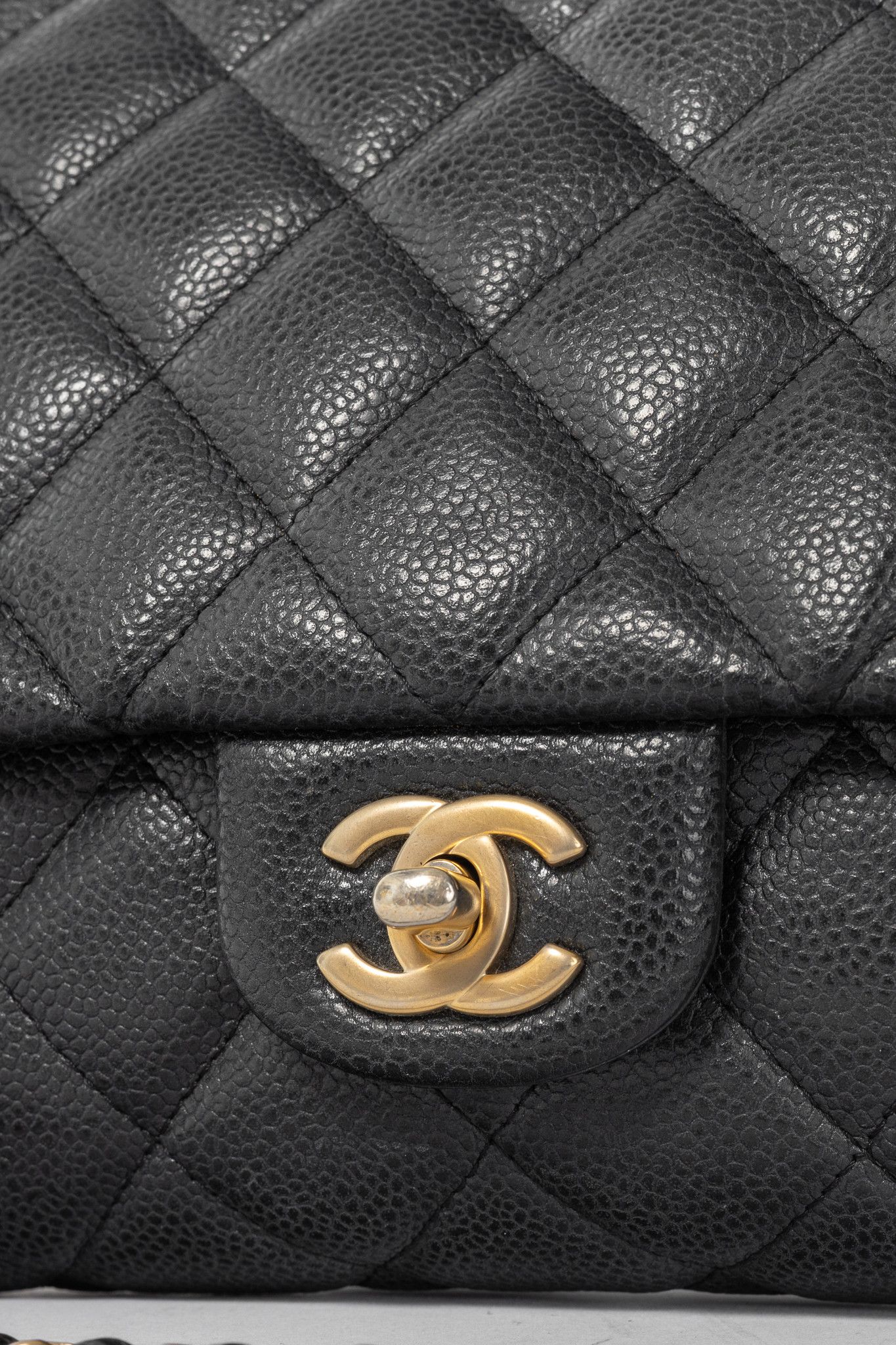 Chanel Chanel Anthracite Caviar-Leather Quilted Chain Flap Clutch Size ONE SIZE - 8 Thumbnail