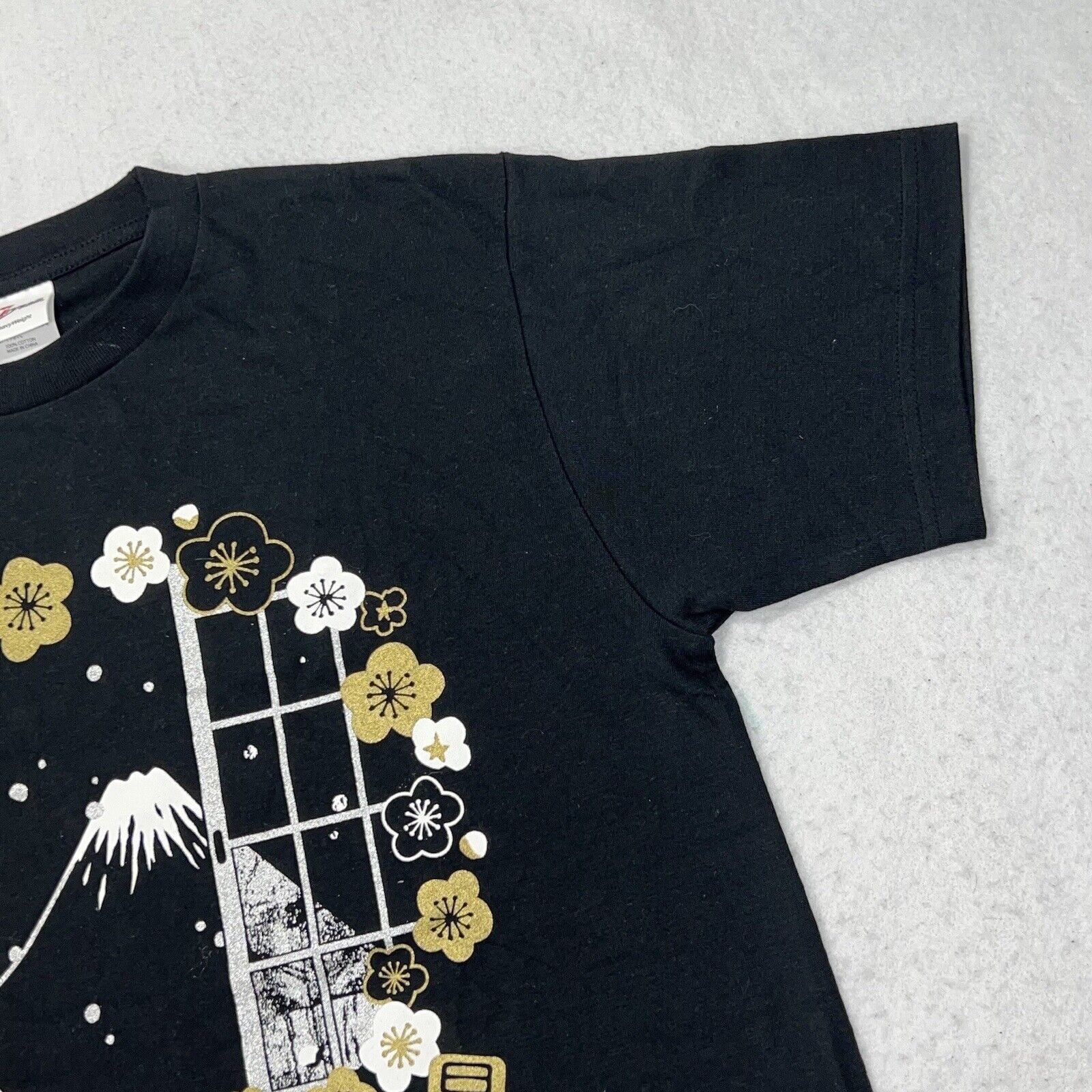 Other Trysail Japan Mt. Fuji Sparkle Short Sleeve Graphic Tee Size US M / EU 48-50 / 2 - 5 Thumbnail