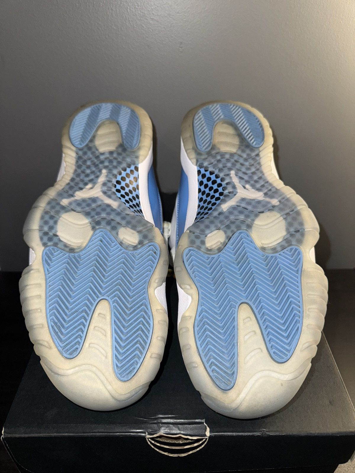 Jordan Brand Jordan 11 Retro Low University Blue Size US 9.5 / EU 42-43 - 5 Thumbnail