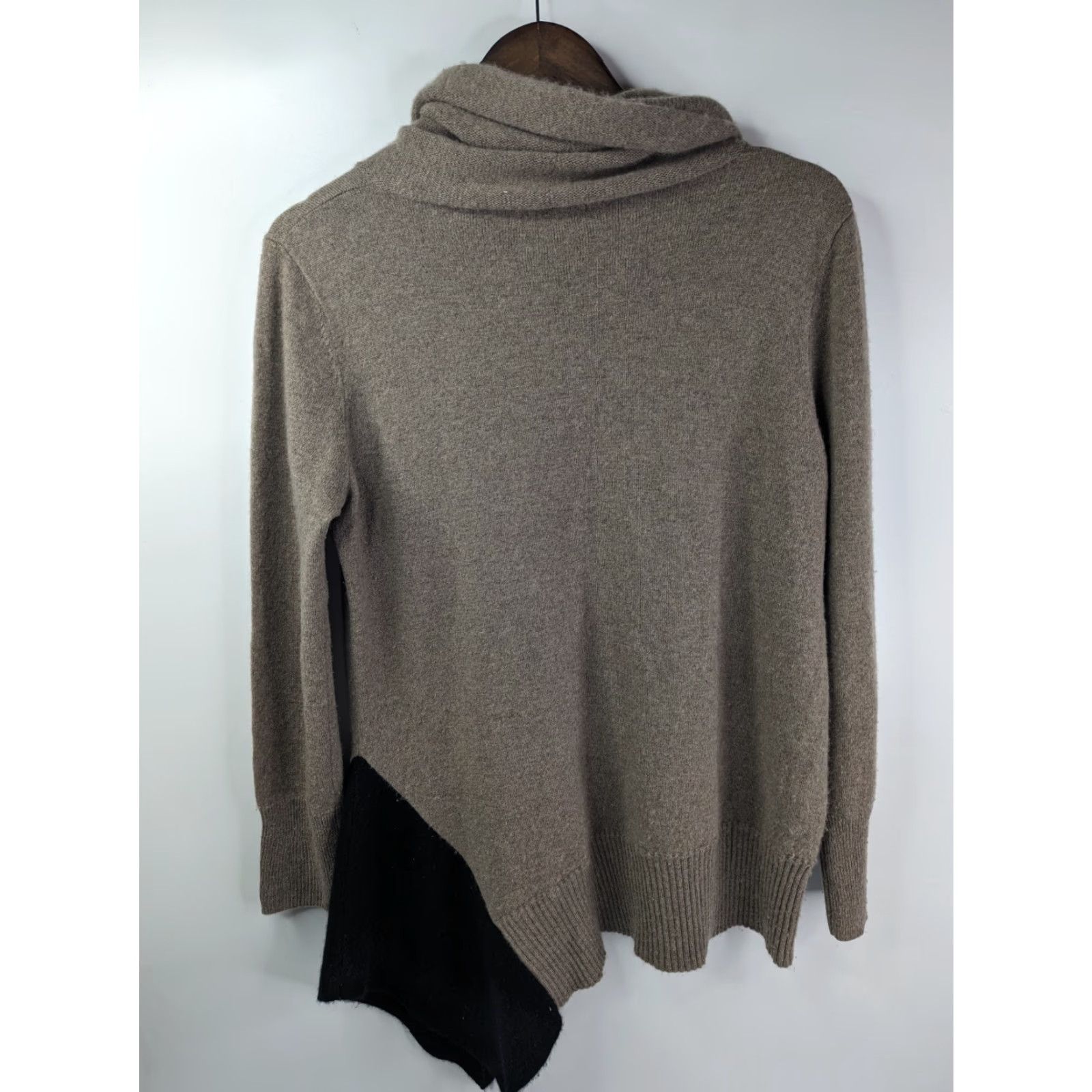 Bloomingdale's C by Bloomingdales Women's Turtle Neck 2-Ply Cashmere Sweater Brown Size Large Size L / US 10 / IT 46 - 4 Thumbnail