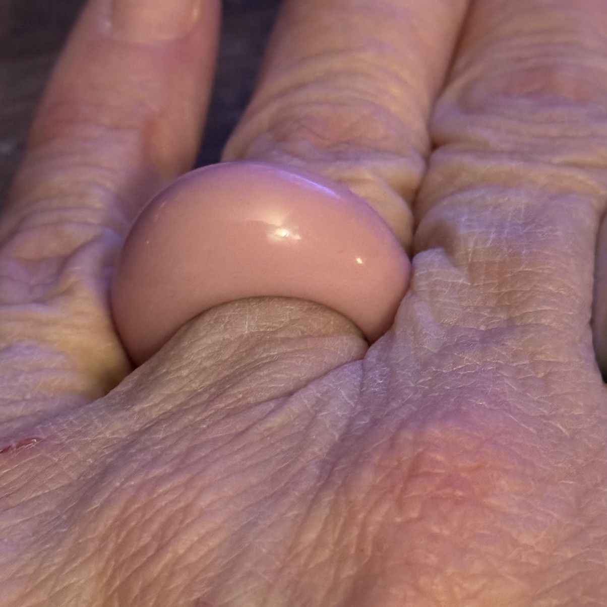 Vintage Vintage pink lucite dome ring Size ONE SIZE - 5 Thumbnail