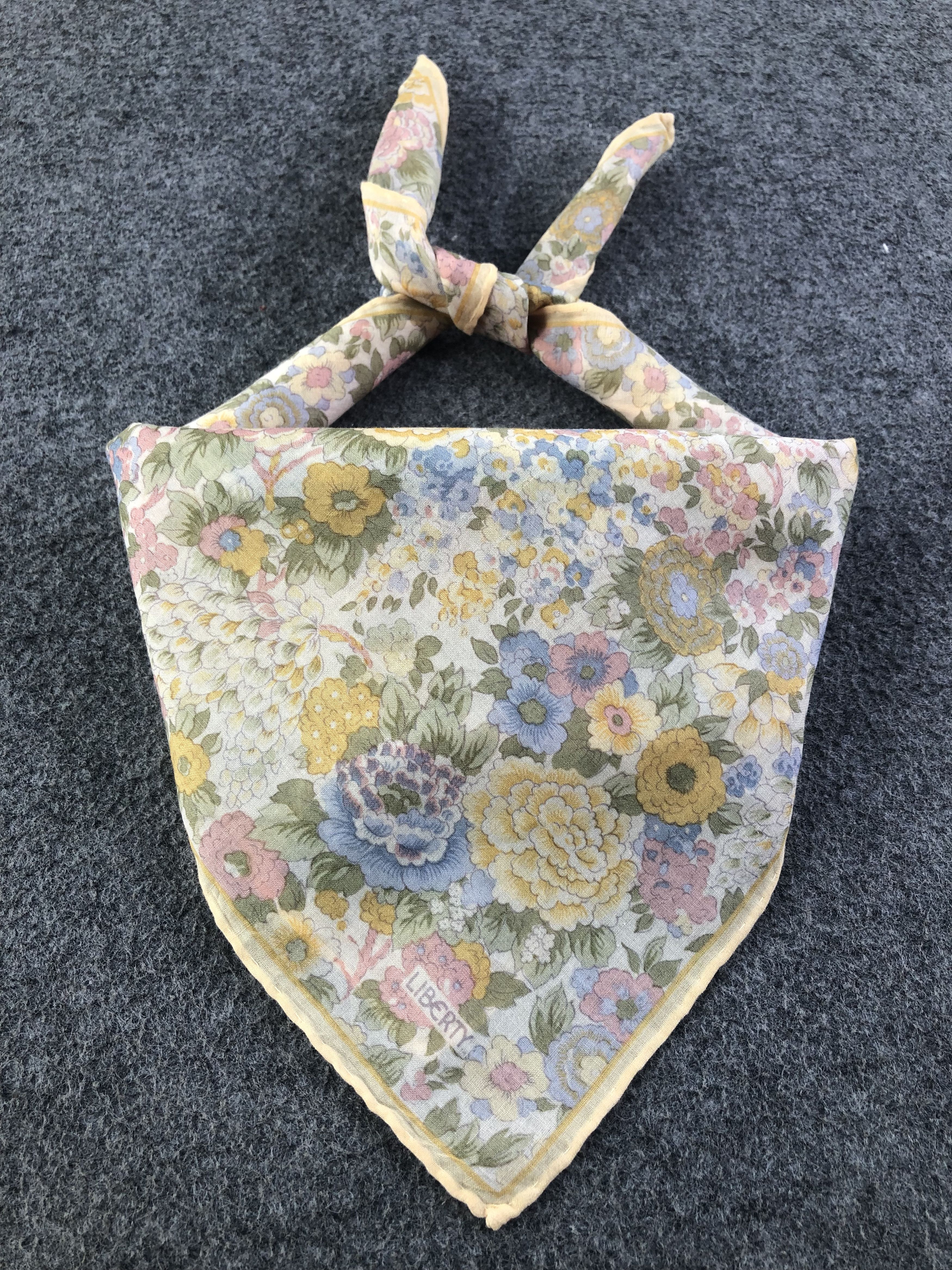 Liberty × Vintage Liberty Handkerchief / Bandana / Neckerchief Size ONE SIZE - 1 Thumbnail
