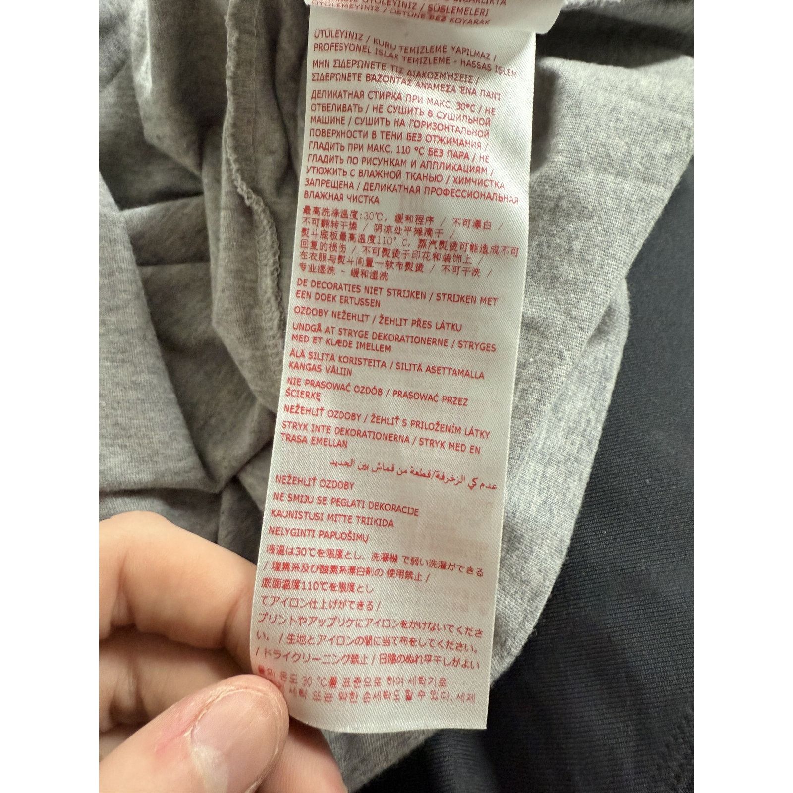 Marni Marni Grafitti T Shirt grey Used Small Size US S / EU 44-46 / 1 - 5 Thumbnail