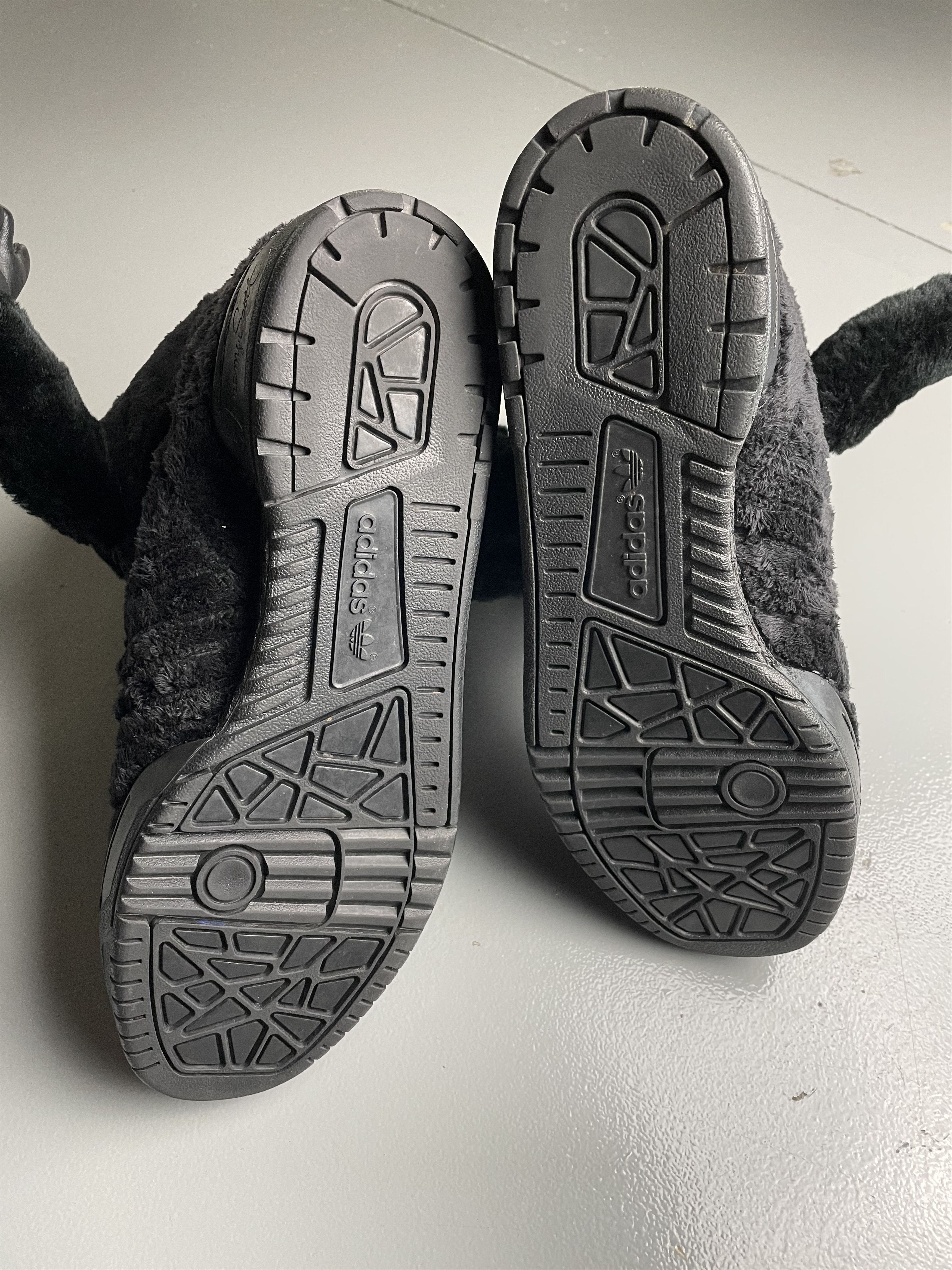 Adidas × Jeremy Scott adidas Originals by Jeremy Scott S/S 2012 JS Gorilla Size US 9 / EU 42 - 18 Thumbnail