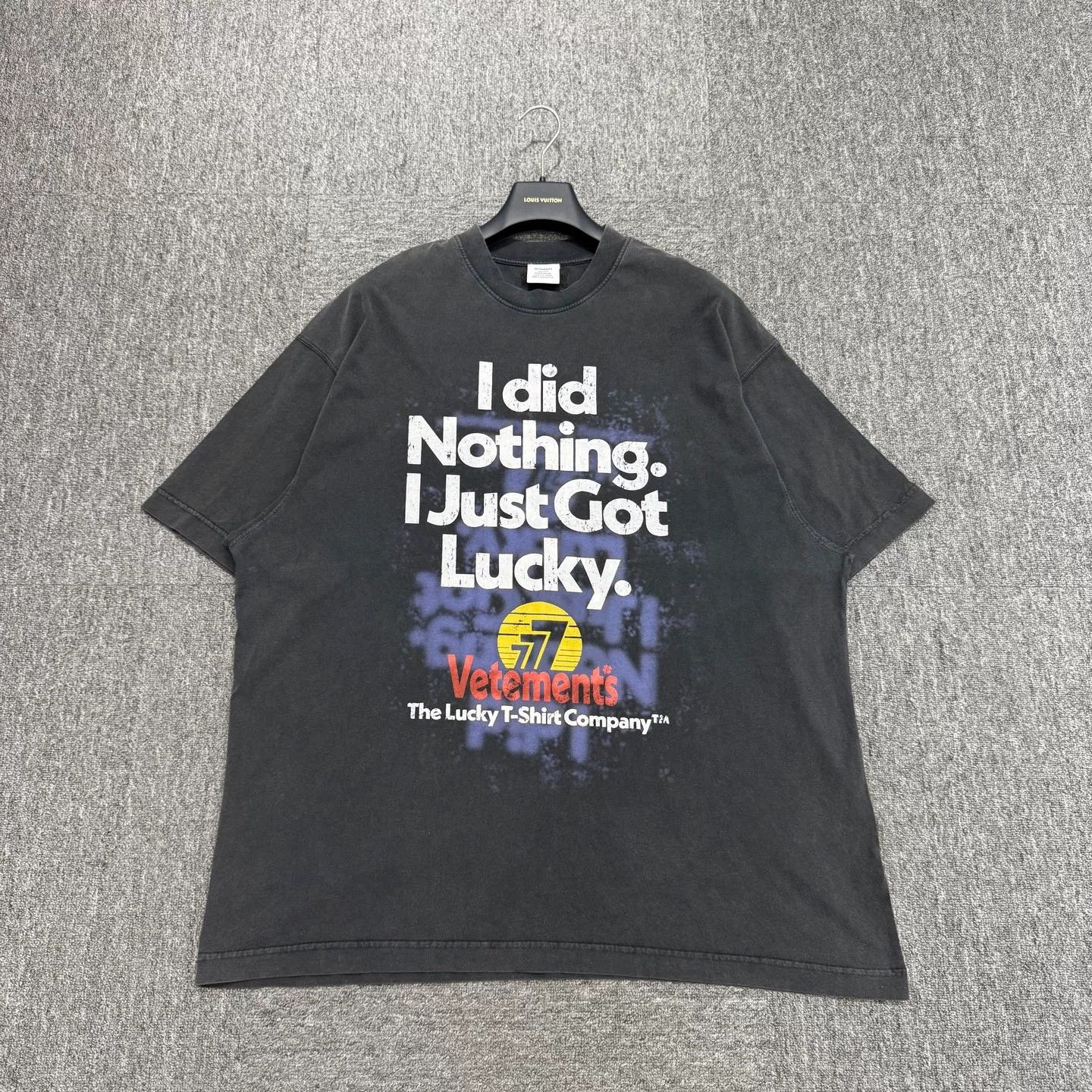 Vetements Vetements Washed Distressed Print Tee Size US S / EU 44-46 / 1 - 1 Thumbnail