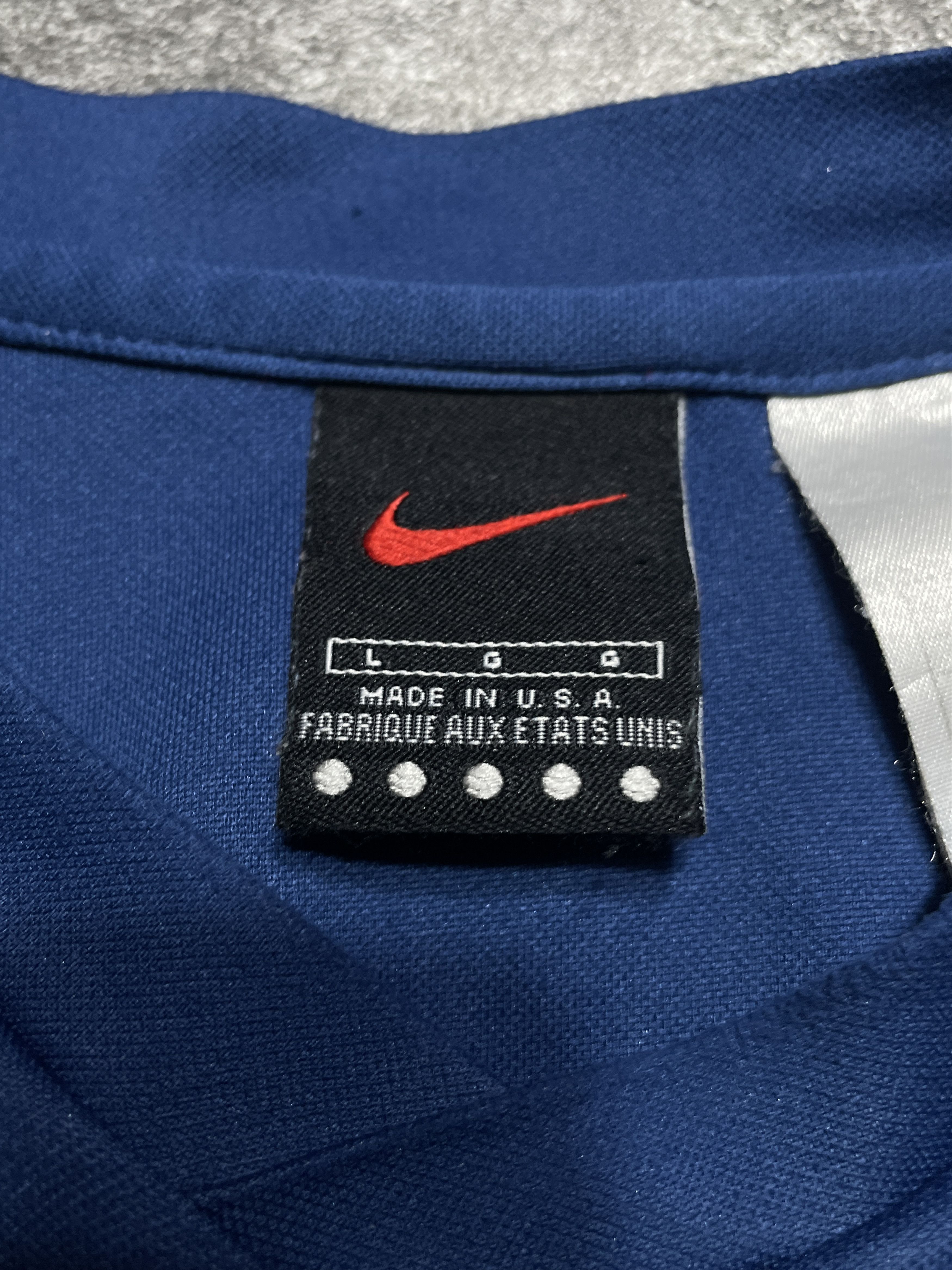 Nike ❗️RARE❗️Nike Vintage 90s T-Shirt Made In USA Center Swoosh Size US L / EU 52-54 / 3 - 4 Thumbnail