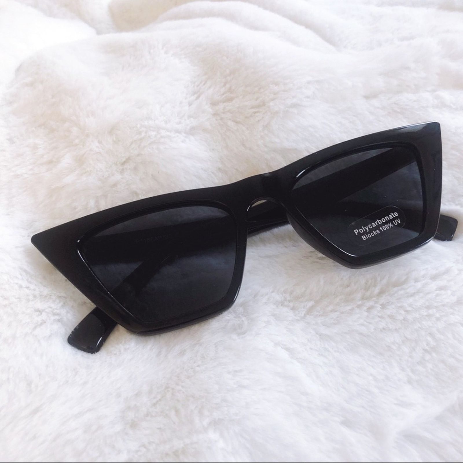 Other Kendra Black Full Rim Pointed Fashion Sunglasses Size ONE SIZE - 2 Thumbnail