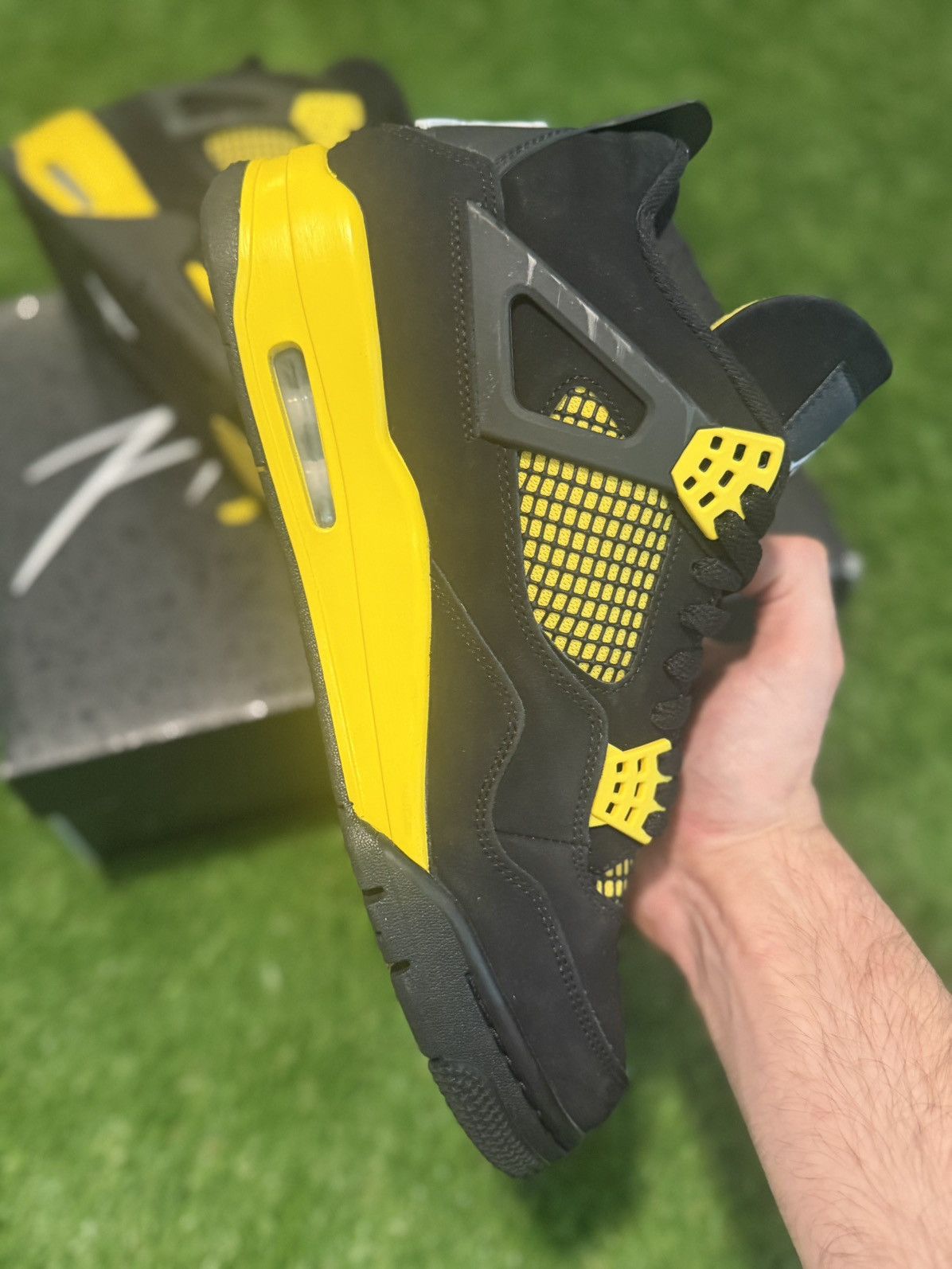 Jordan Brand Jordan 4 Thunder Size US 10 / EU 43 - 3 Thumbnail