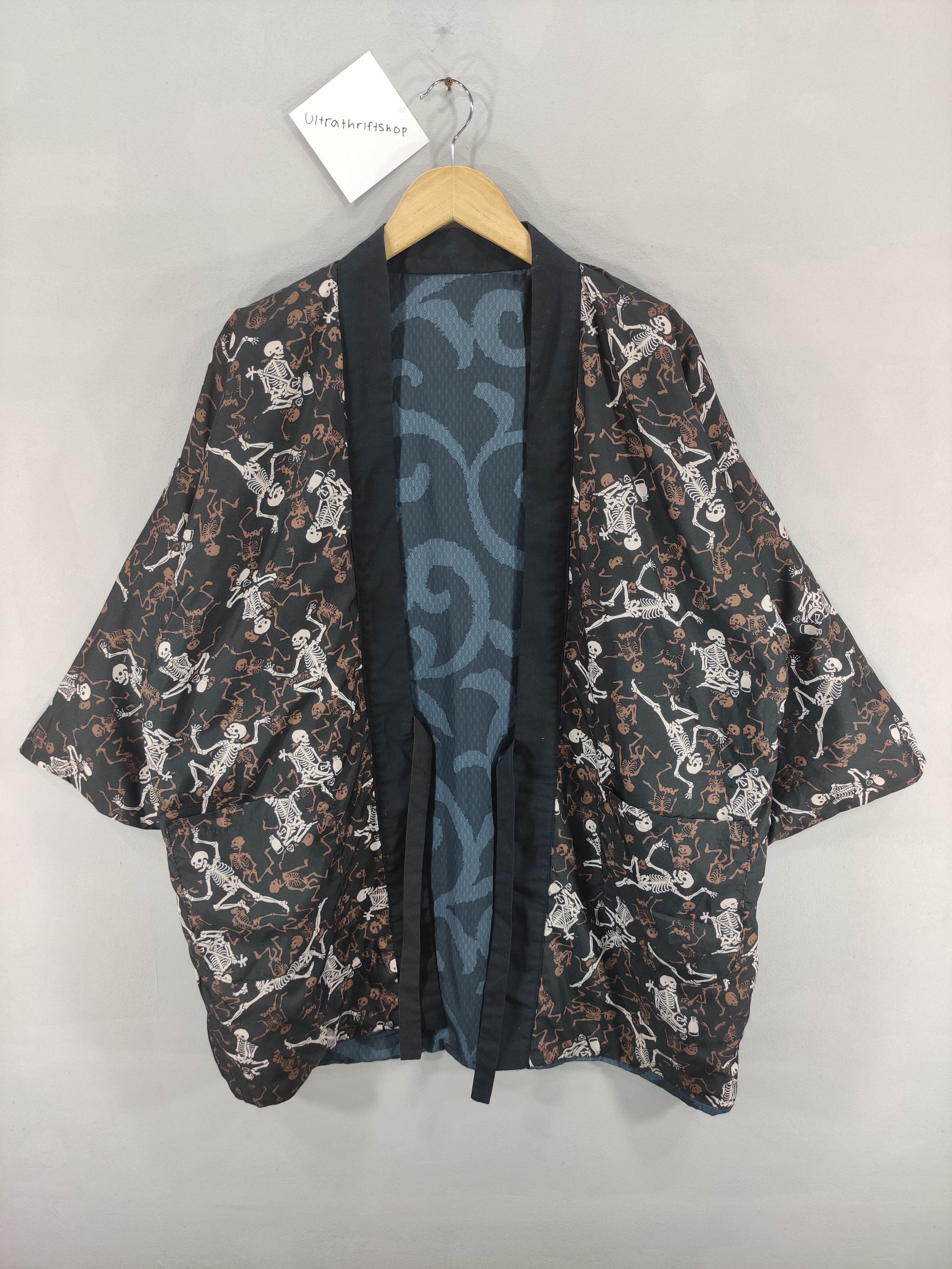 Komono Vintage Kimono Cardigan Skeleton Reversible Full Print Size US XL / EU 56 / 4 - 1 Thumbnail