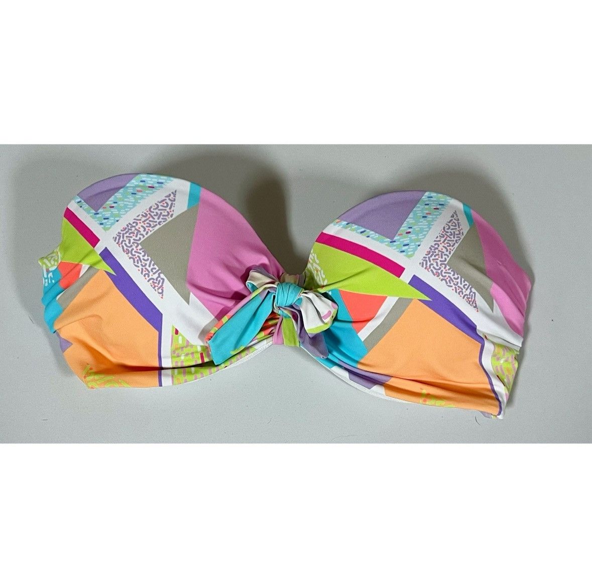 Body Glove Body Glove Pink Geometric Bikini Top Bathing Suit Size S 🌸✨ Size S / US 4 / IT 40 - 2 Thumbnail