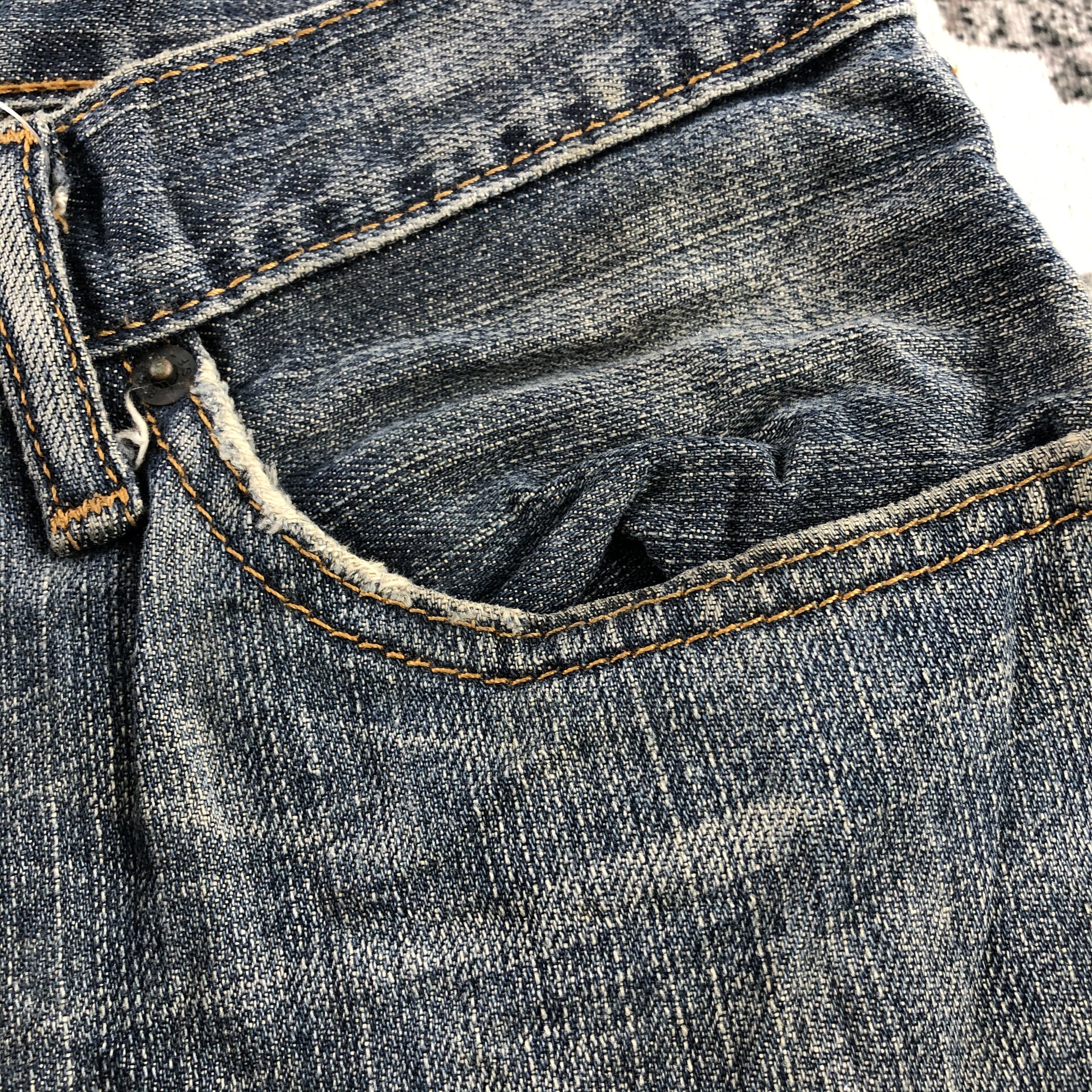 Levi's Vintage Levis 505 Jeans Faded Blue Denim KJ978 Size US 33 - 9 Thumbnail