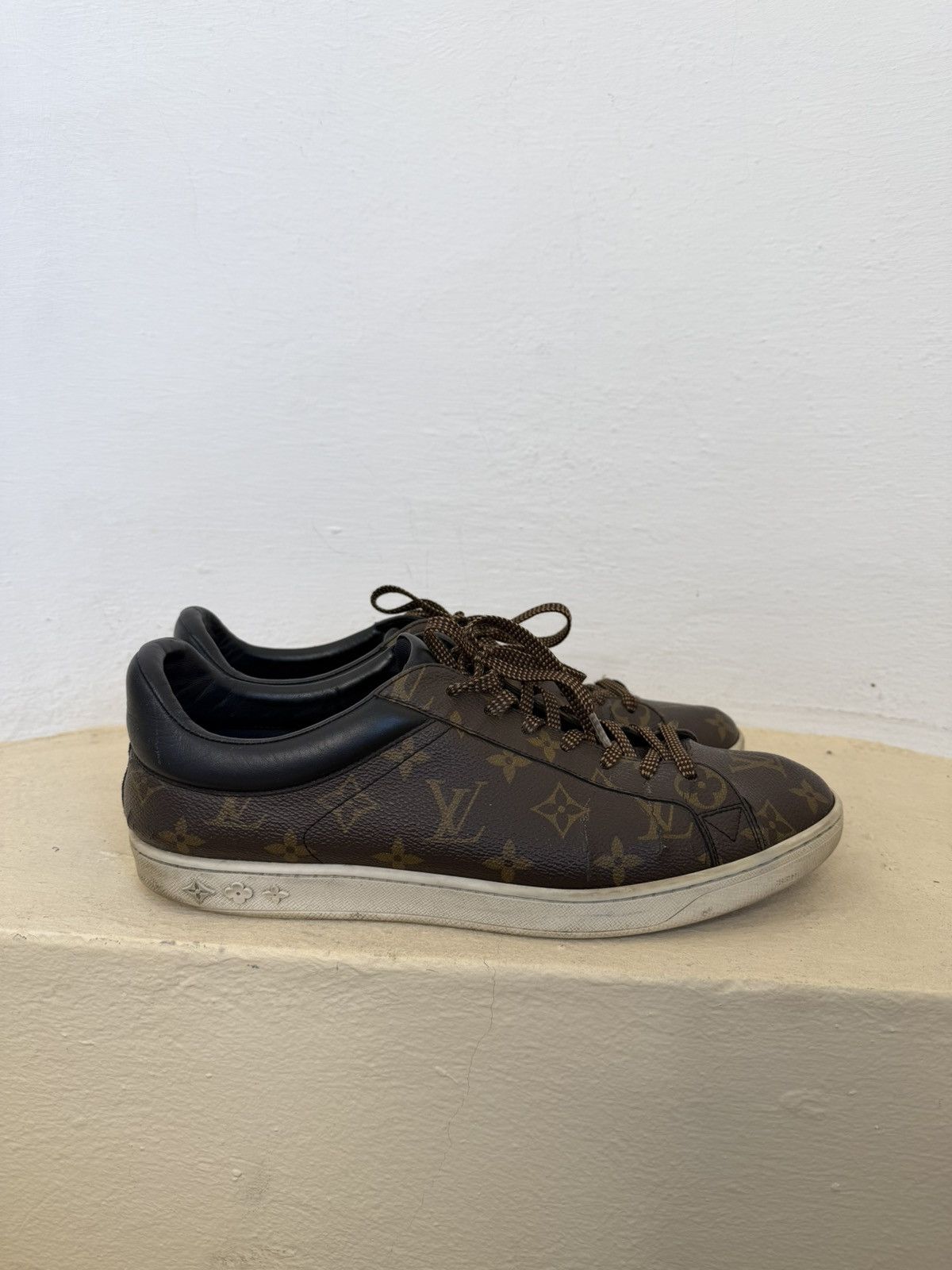 Louis Vuitton Louis Vuitton Leather Brown Low-Top Men‘s Sneakers Size 43 Size US 8.5 / EU 41-42 - 2 Thumbnail