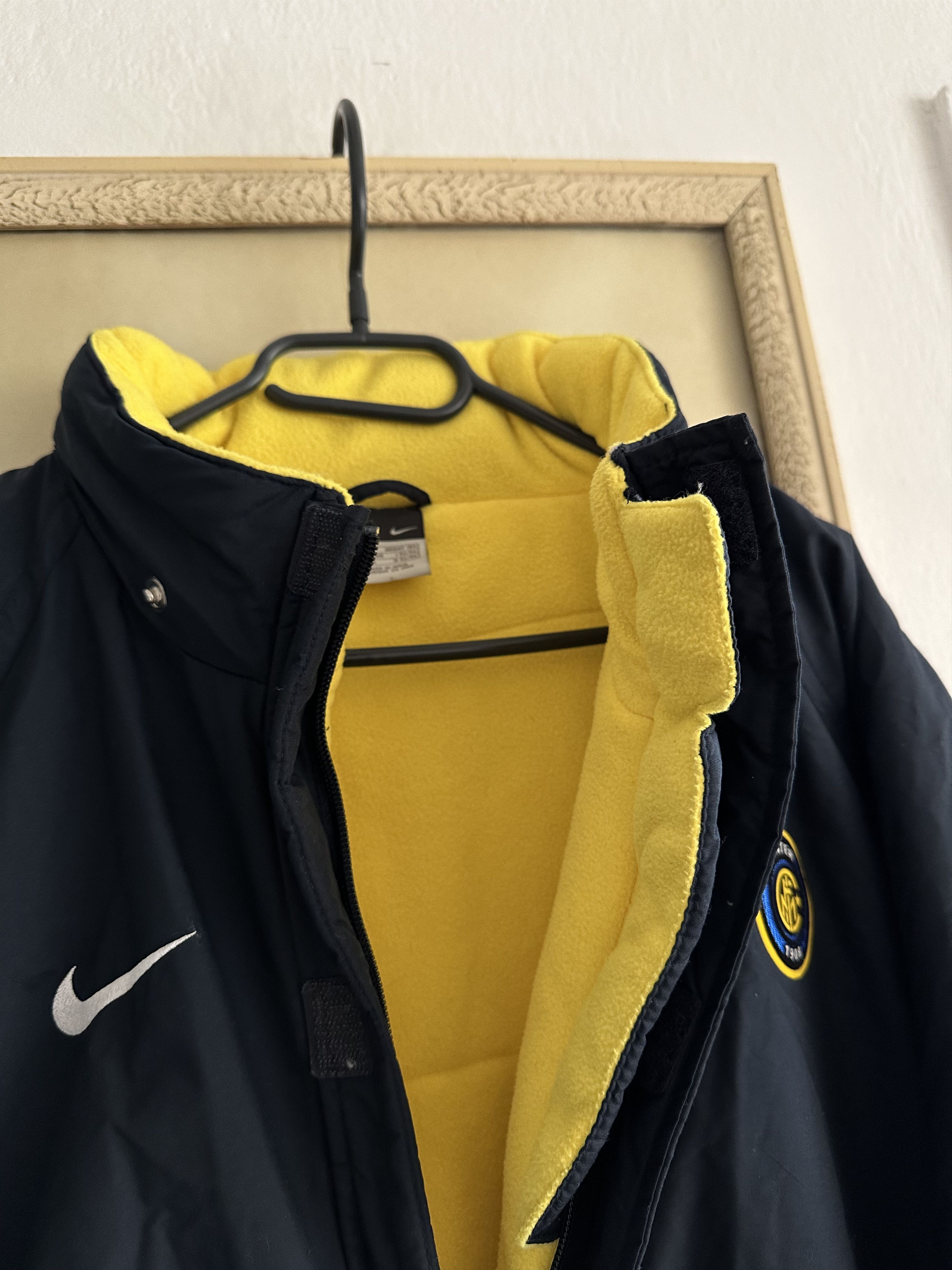 Nike Vintage Internazionale Inter Football Jacket Puffer Size US L / EU 52-54 / 3 - 6 Thumbnail