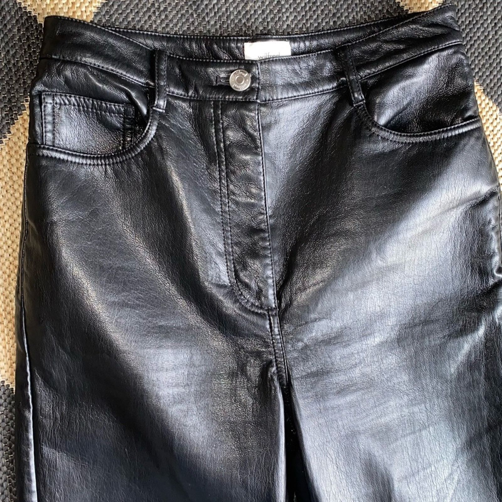Aritzia Aritzia Wilfred $148 Faux Leather Melina Pant sz 4 EUC Size 27" / US 4 / IT 40 - 7 Thumbnail