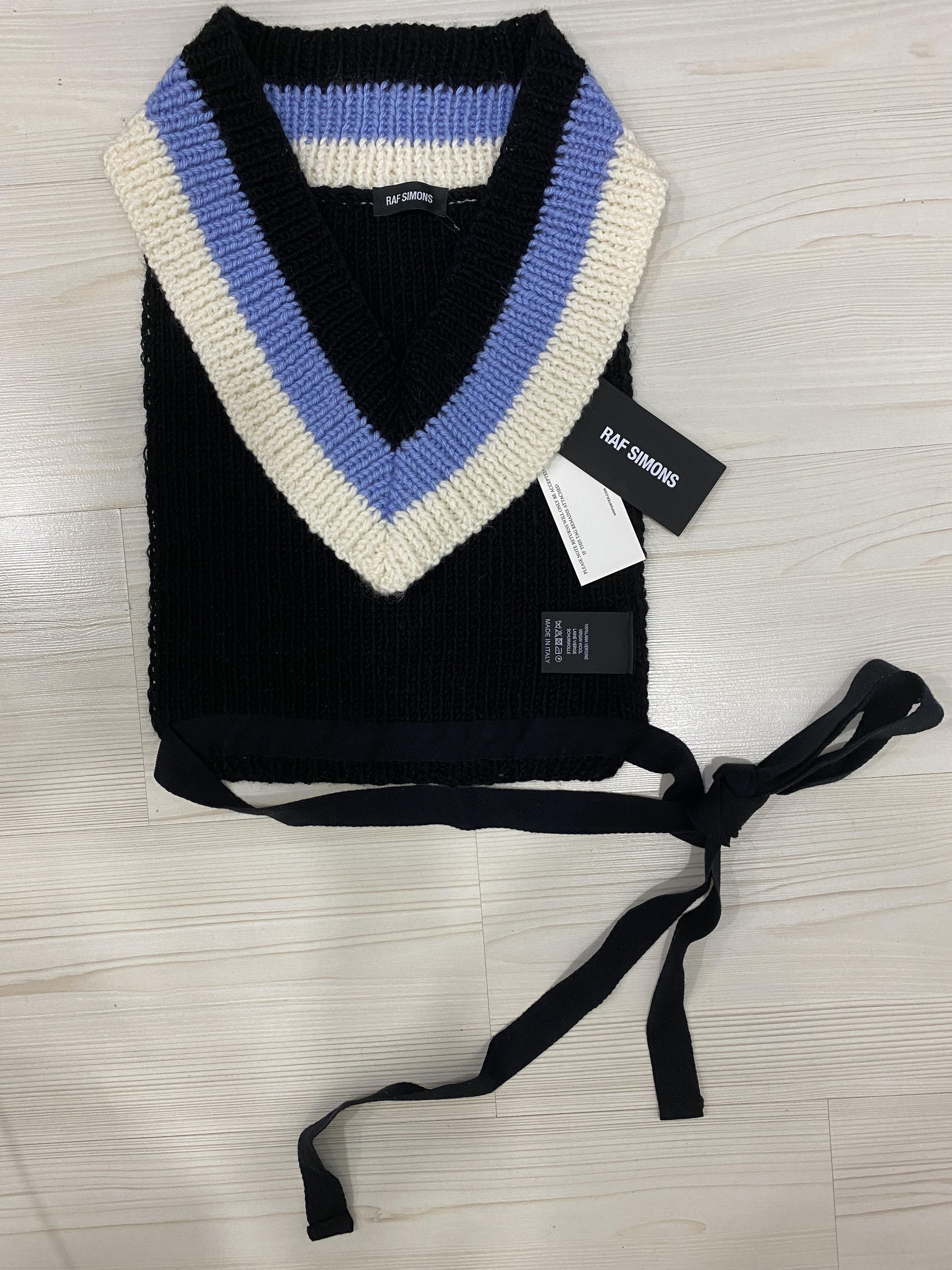 Raf Simons V Neck | Grailed