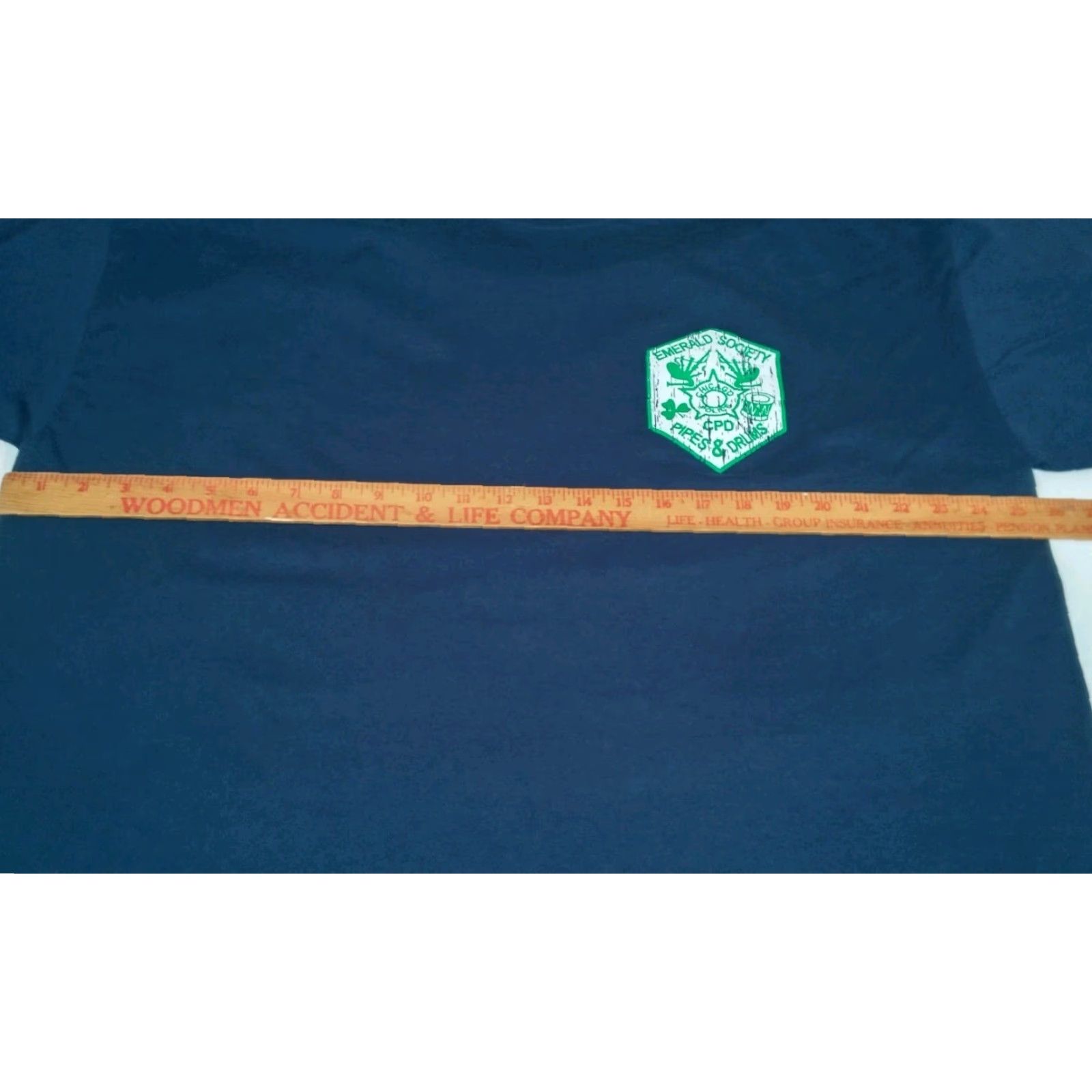 Gildan VINTAGE CPD Emerald Society Chicago Police Pipes and Drums Shirt 2XL Blue T-Shirt Men Crew Neck Short Sleeve Graphic Double-Sided Bagpipes Size US XXL / EU 58 / 5 - 5 Thumbnail