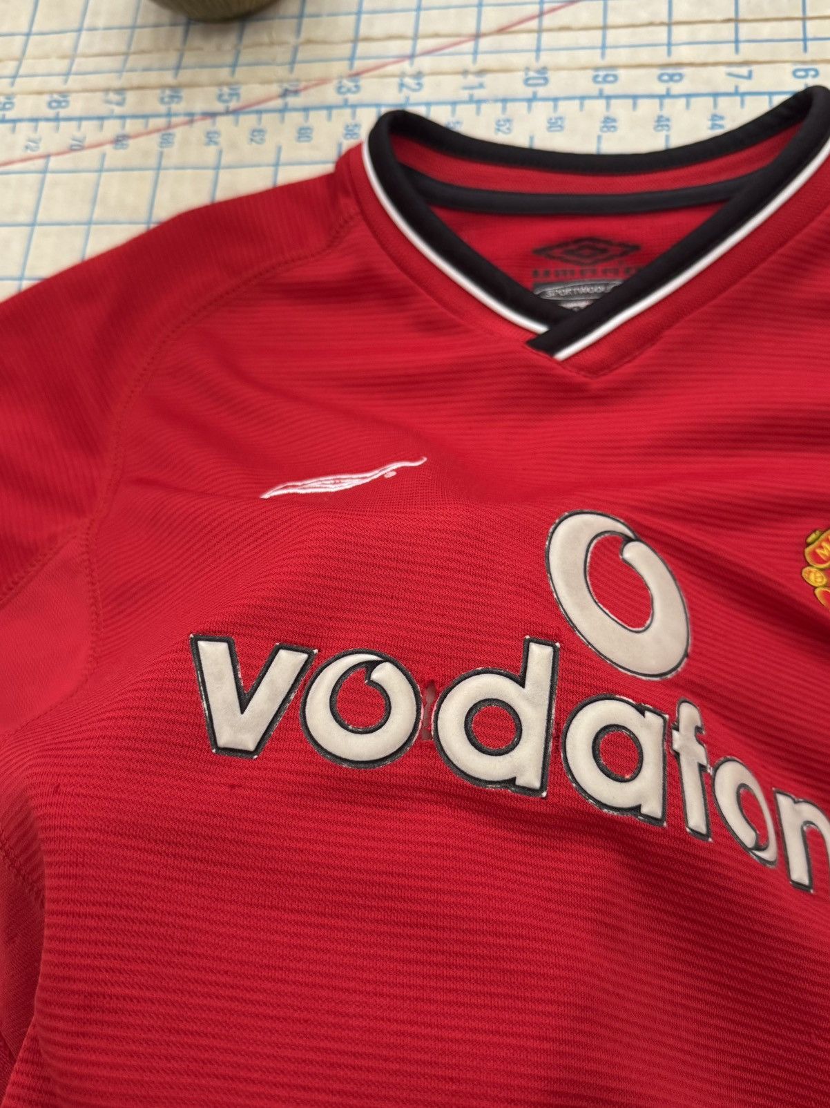 Umbro × Vintage Vintage Umbro Manchester United Wool Blend Jersey Fits XS Size US XS / EU 42 / 0 - 3 Thumbnail