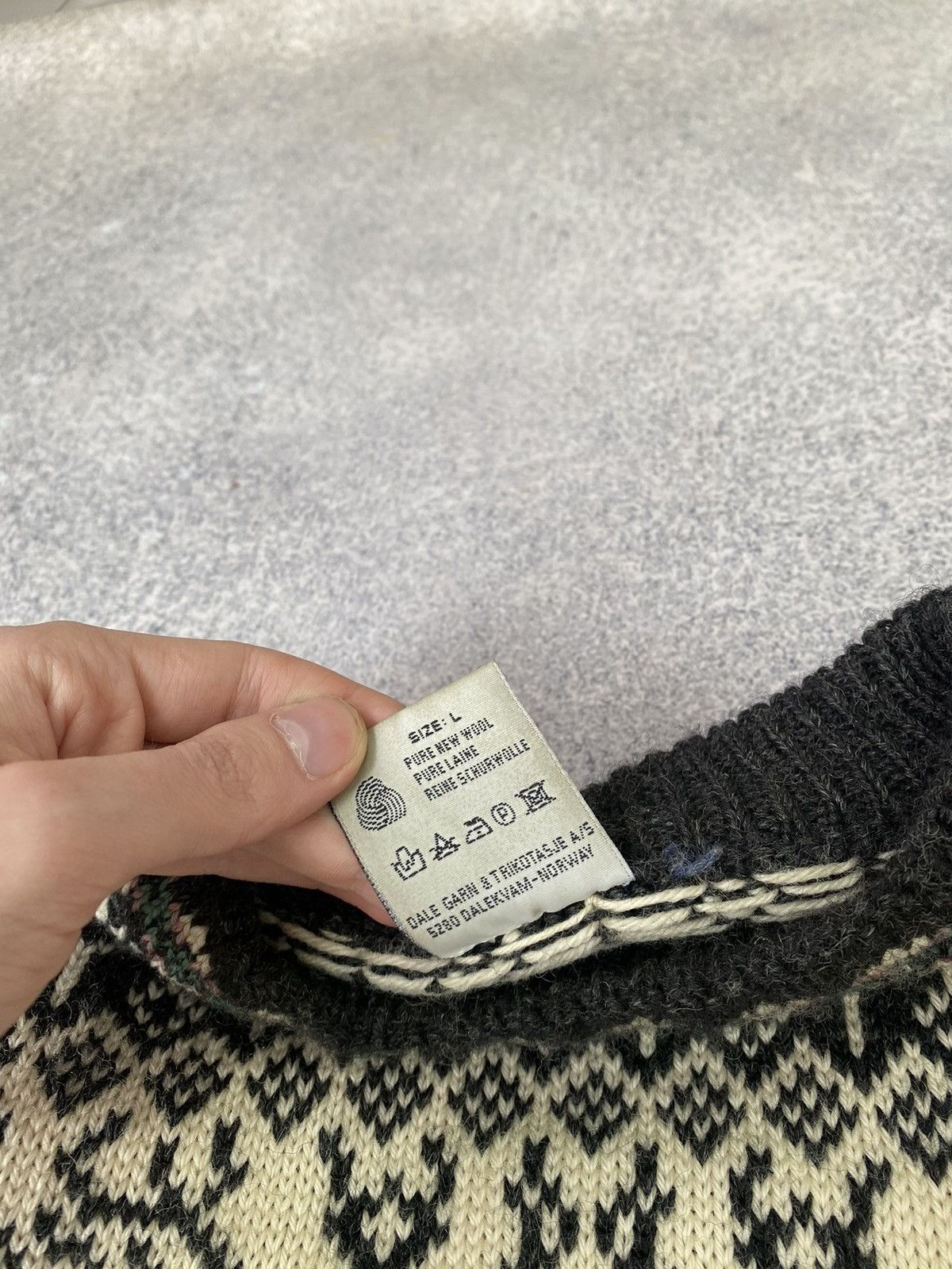 Dale Of Norway × Vintage Vintage DALE OF NORWAY Deer Fair Isle Wool Knit Ski Sweater Size US L / EU 52-54 / 3 - 9 Thumbnail