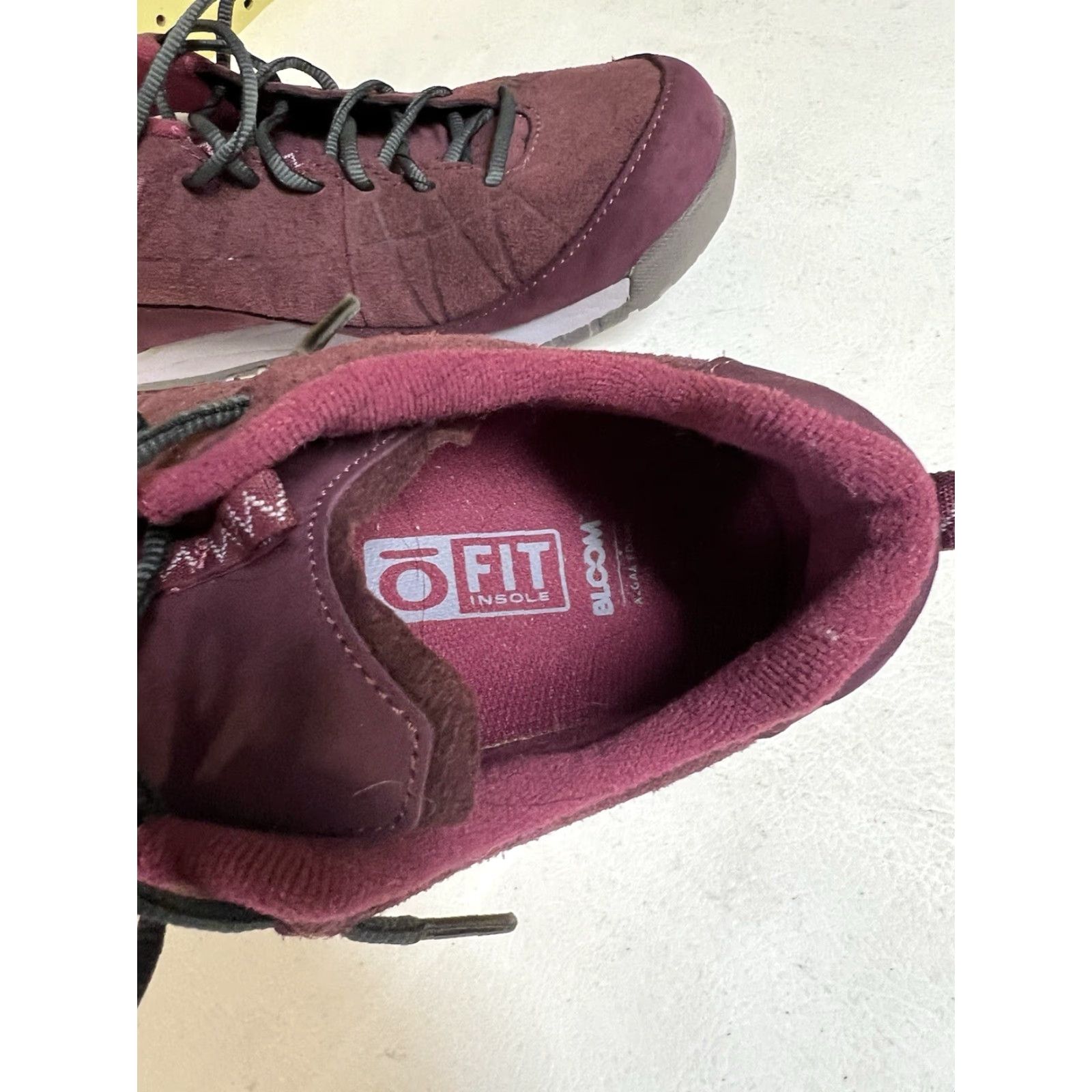 Oboz Oboz Jeanette Low Women’s 7 Walking Sneaker Shoe Outdoor Red 74402 Womens Size 30" / US 8 / IT 44 - 8 Thumbnail