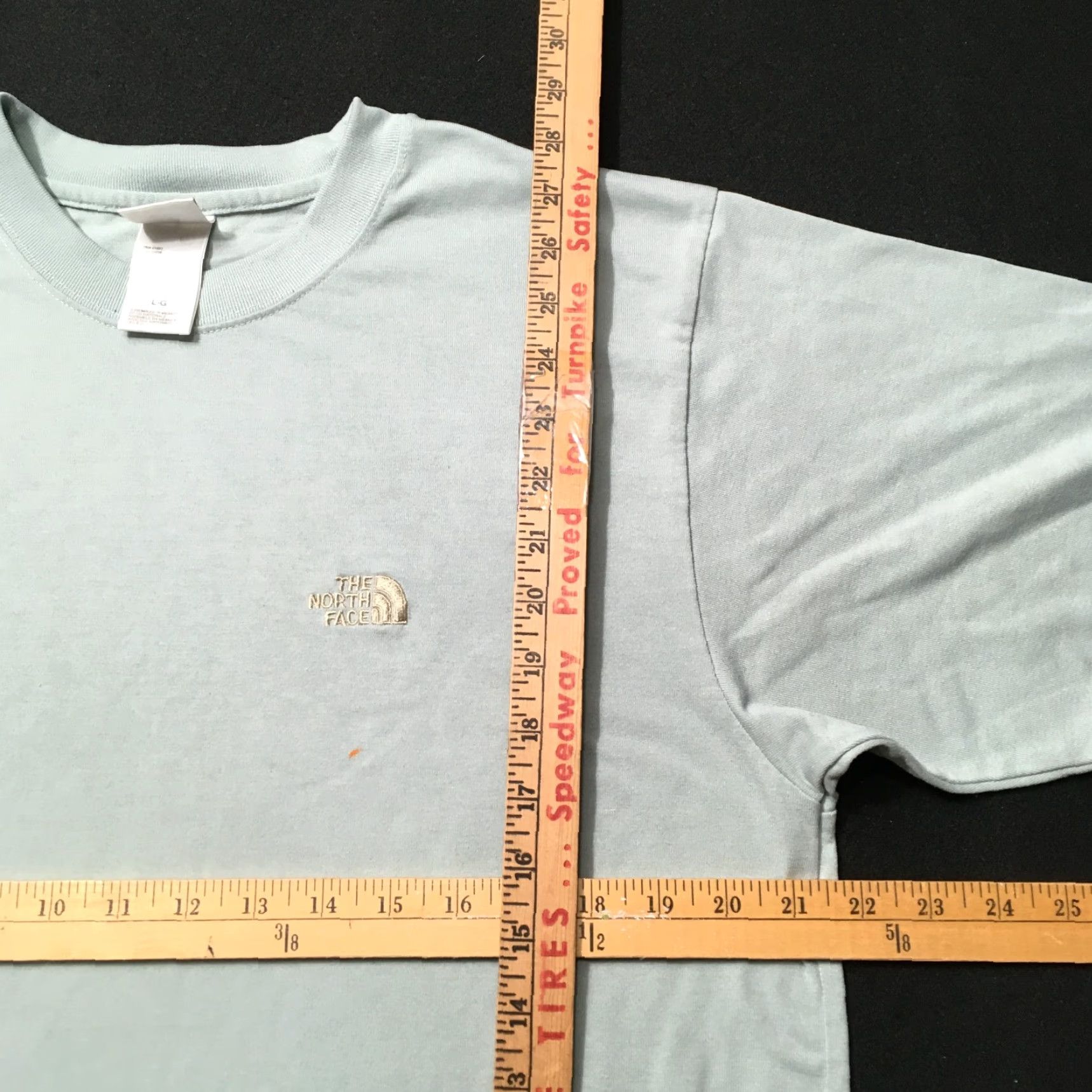 The North Face VINTAGE The North Face Green Design Graphic T-Shirt LARGE Outdoor Hiking VAPORWICK Size US L / EU 52-54 / 3 - 7 Thumbnail
