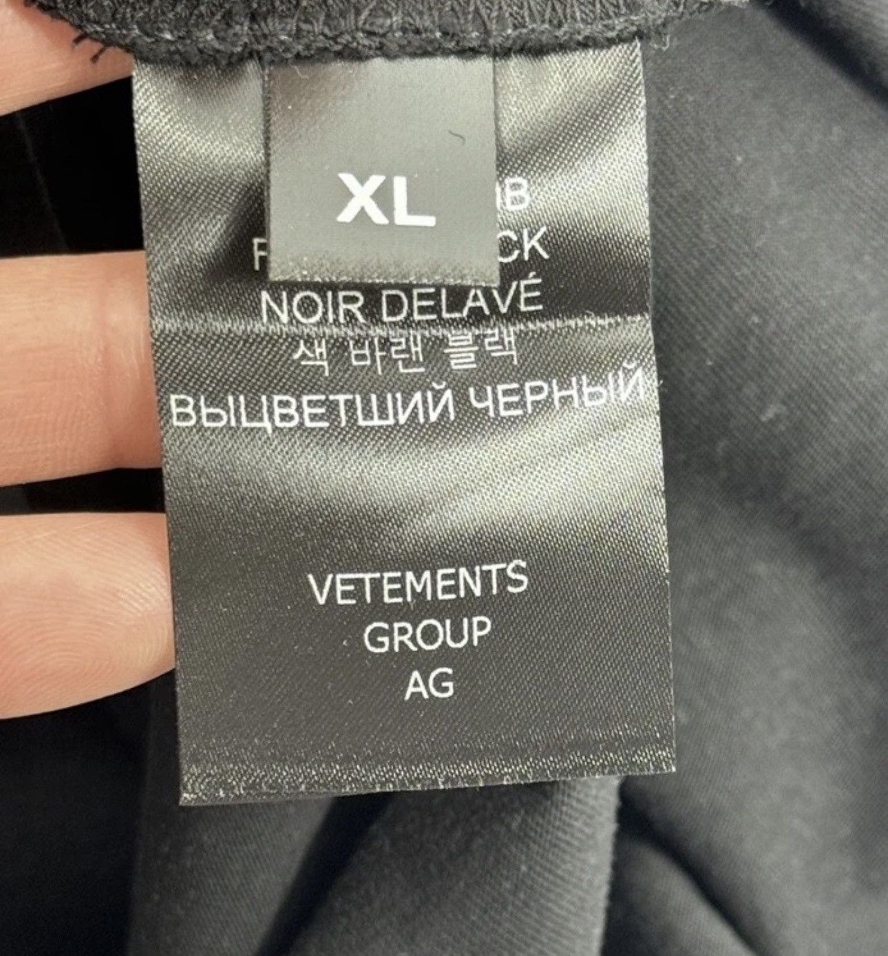 Vetements OVERSIZED EMBROIDERED PRINTED T-SHIRT Size US XL / EU 56 / 4 - 9 Thumbnail