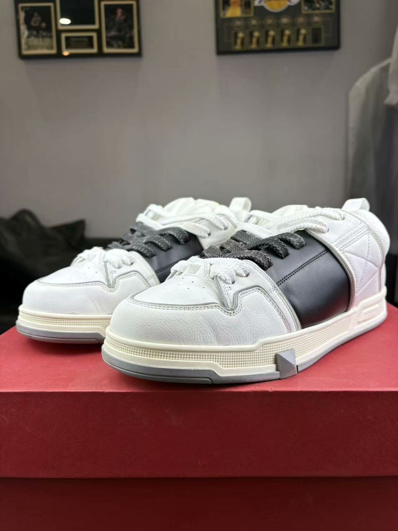 Valentino Valentino Skate Lowtop Sneakers 41 Men Size US 8.5 / EU 41-42 - 1 Thumbnail