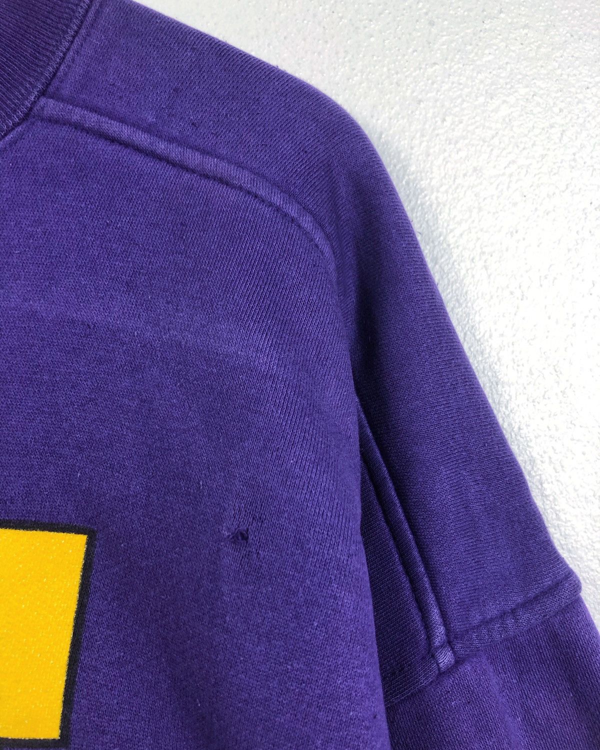 NFL Vintage 1993 Washington Huskies Football NFL NCAA Sweatshirt Size US L / EU 52-54 / 3 - 11 Thumbnail