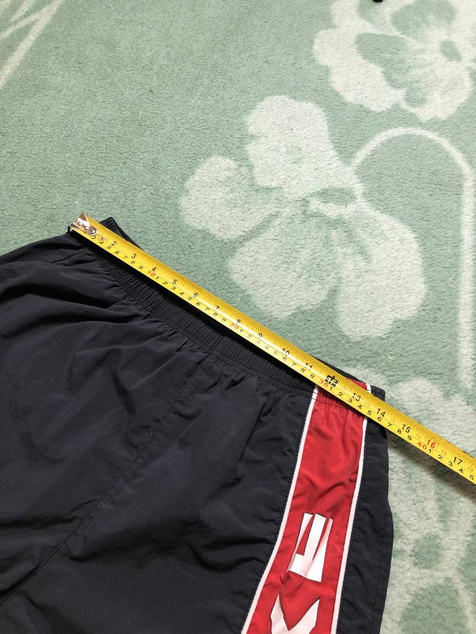 Nike Nike black shorts big logo crazy Y2K Vintage sportwear Size US 30 / EU 46 - 14 Thumbnail