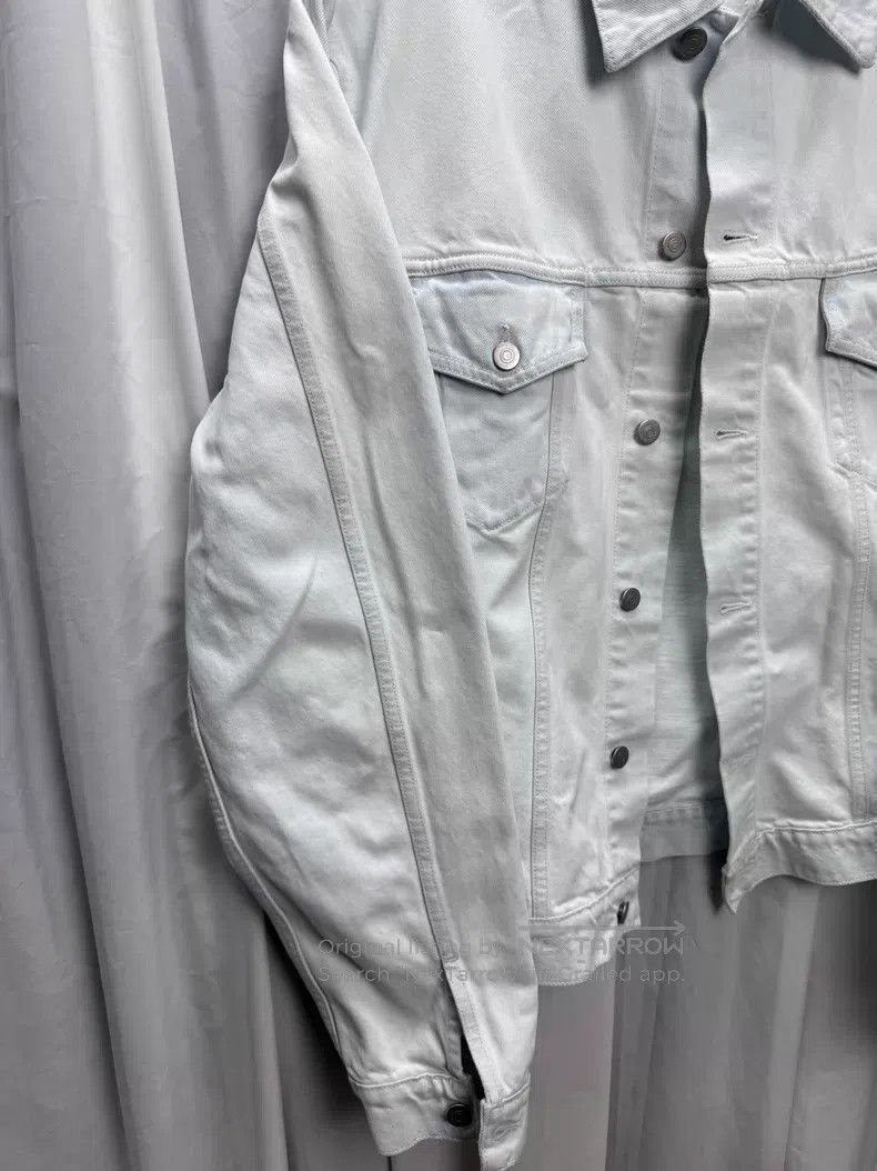 Maison Margiela Maison Margiela Distressed Denim Jacket with Painted Style Size US L / EU 52-54 / 3 - 2 Thumbnail
