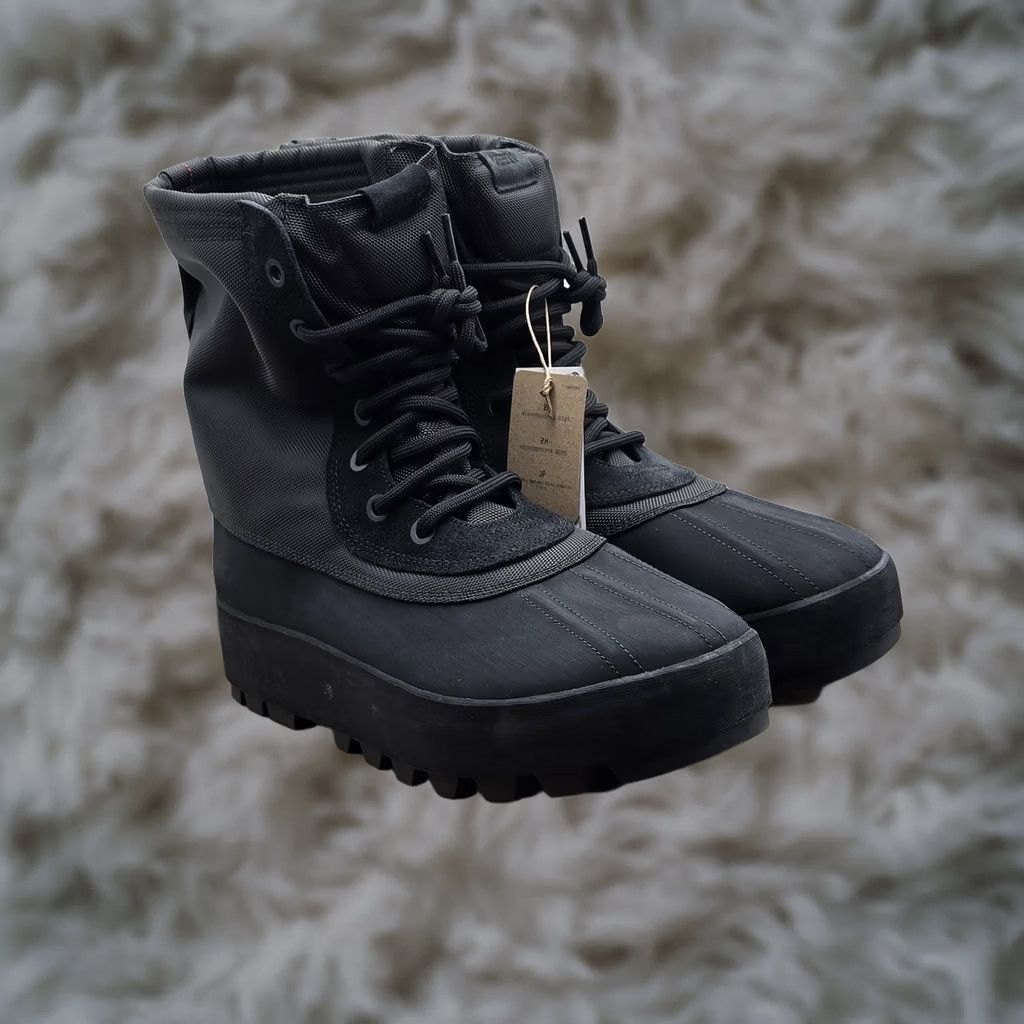 Adidas Yeezy 950 M Boots Mens Size 11 Black Nylon Snow Winter Mid Calf IG8188 Adidas Yeezy 950 M Boots Mens Size 11 Black Nylon Snow  main image 3