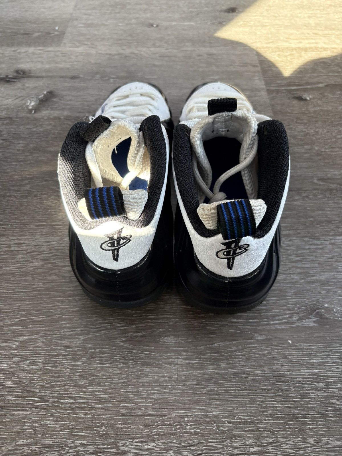 Nike Nike Air Foamposite One “Concord” **PRE-OWNED** Size US 8.5 / EU 41-42 - 4 Thumbnail