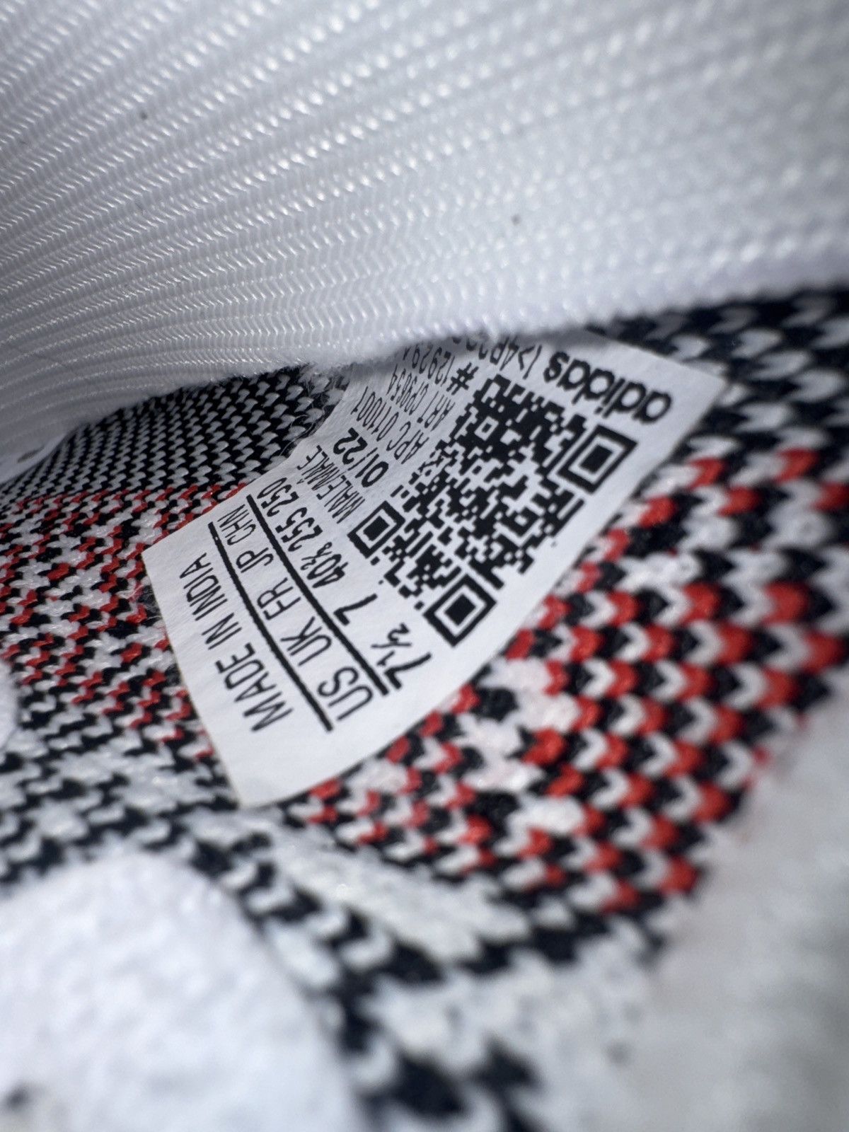 Adidas Adidas Yeezy Boost 350 V2 Zebra Size US 7.5 / EU 40-41 - 6 Thumbnail