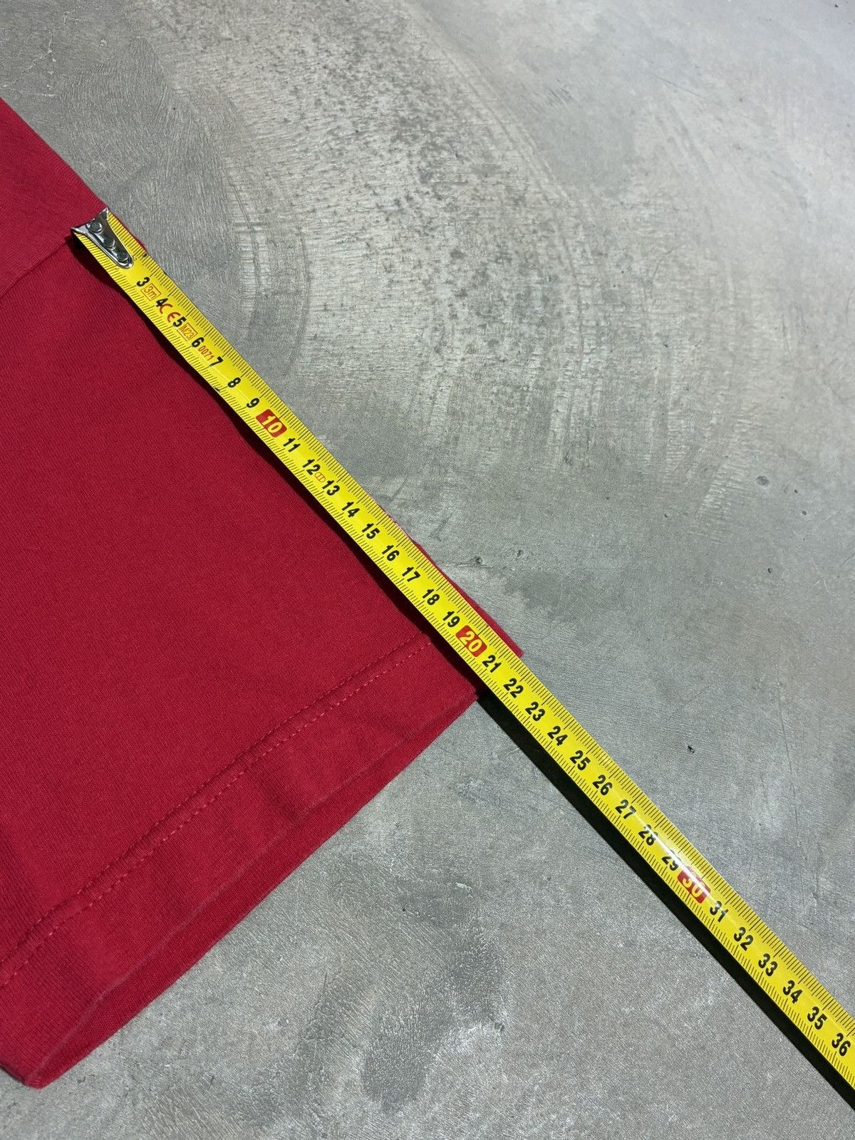 Blind Skateboards Vintage Blind Rudy Johnson Red Skate T Shirt L Made in USA Size US L / EU 52-54 / 3 - 14 Thumbnail