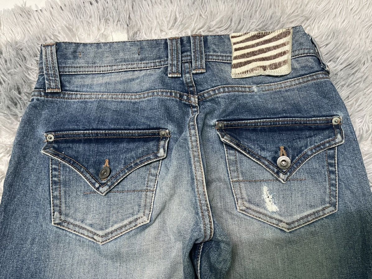 Japanese Brand 2000s HYSTERIC GLAMOUR INSPIRED BRAND SOY DISTRESSED DESIGN Size US 29 - 19 Thumbnail