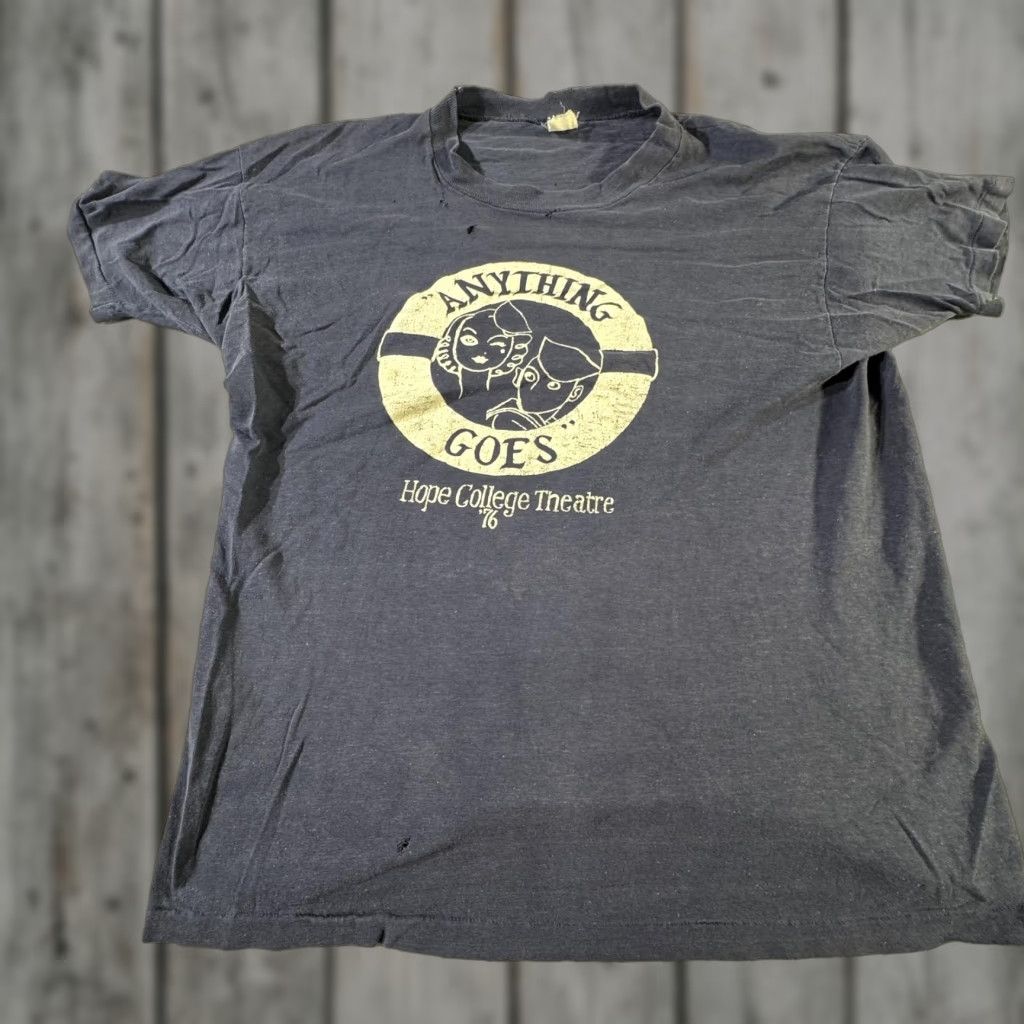 Hope VINTAGE Hope College Theatre Musical T-Shirt Men's Medium Blue 70s 1976 Graphic Print Size US L / EU 52-54 / 3 - 1 Thumbnail
