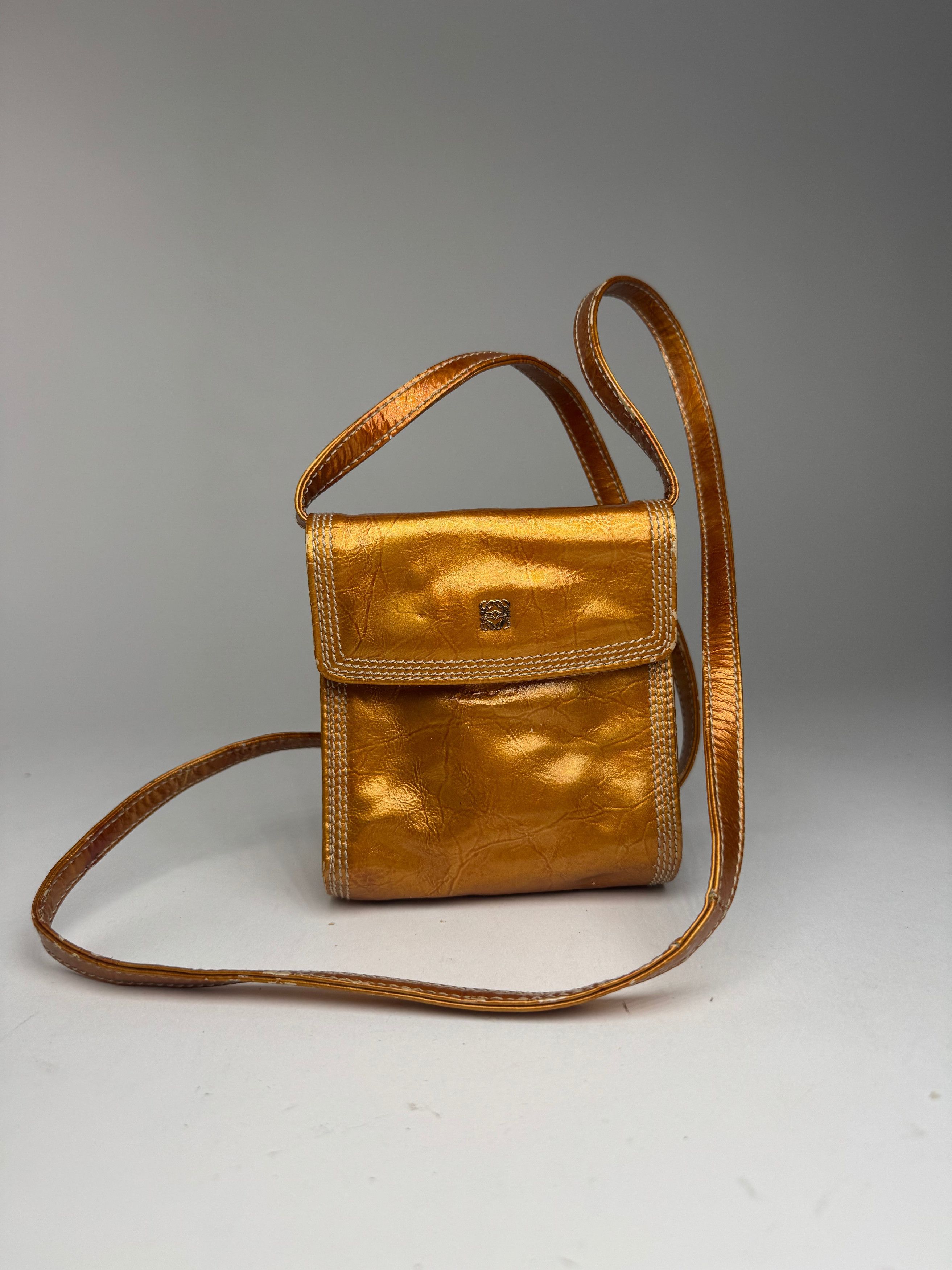 Loewe Vintage Madrid Patent Leather Bag orange golden Size ONE SIZE - 1 Thumbnail