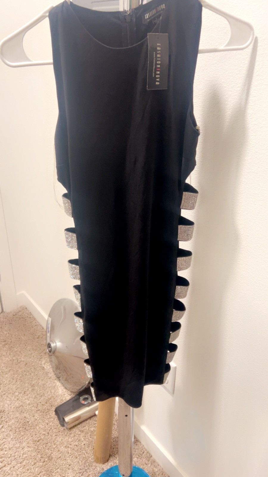 Fashion Nova Rhinestone fitted mini dress Size S / US 4 / IT 40 - 2 Thumbnail