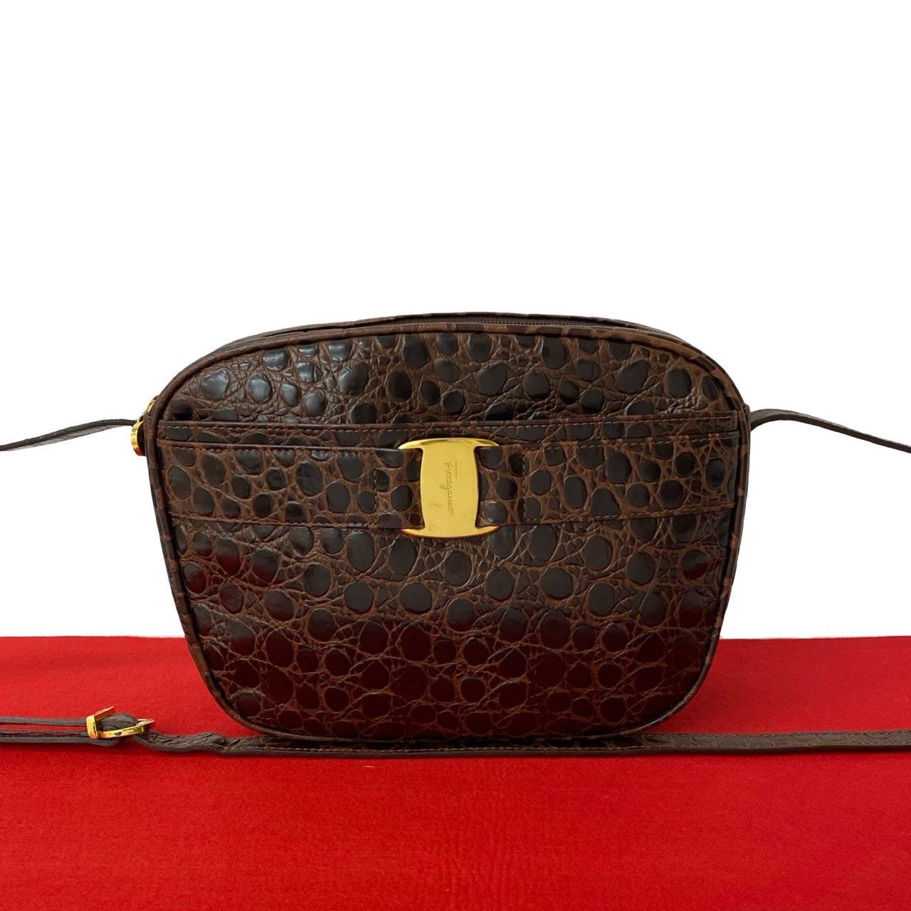 Salvatore Ferragamo Salvatore Ferragamo Vara Embossed Leather Shoulder Bag Leather Shoulder Bag in Brown, Women's